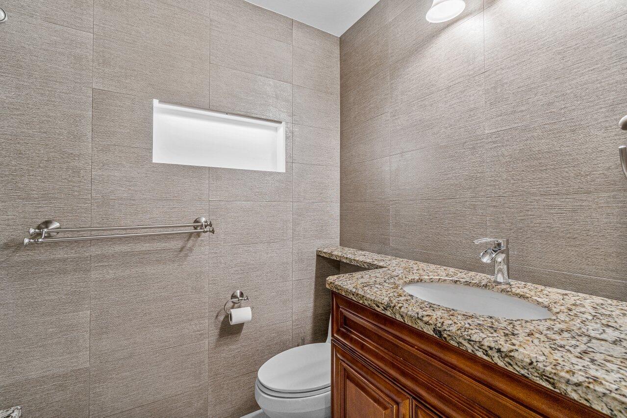 2371 SW 15th Street 100