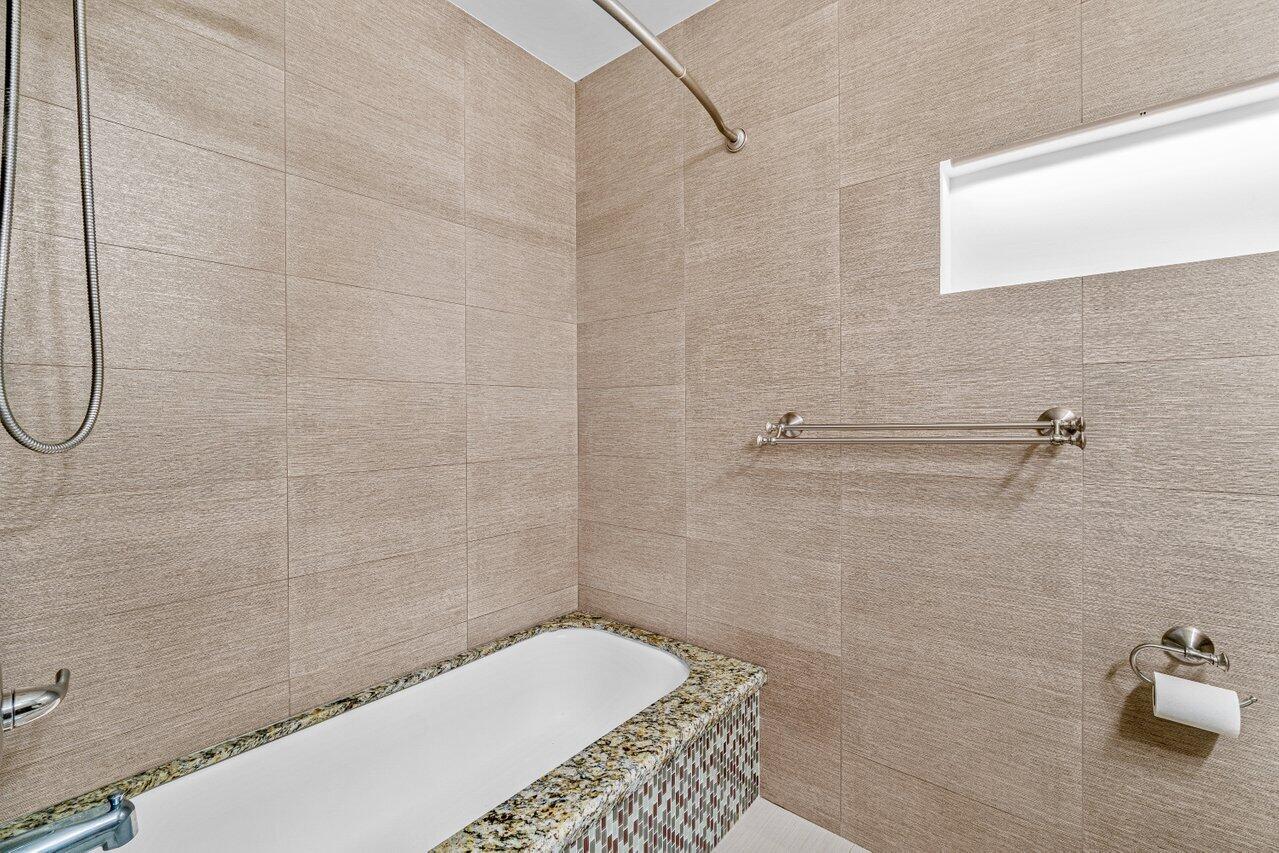 2371 SW 15th Street 100