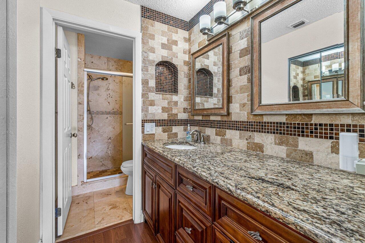 2371 SW 15th Street 100