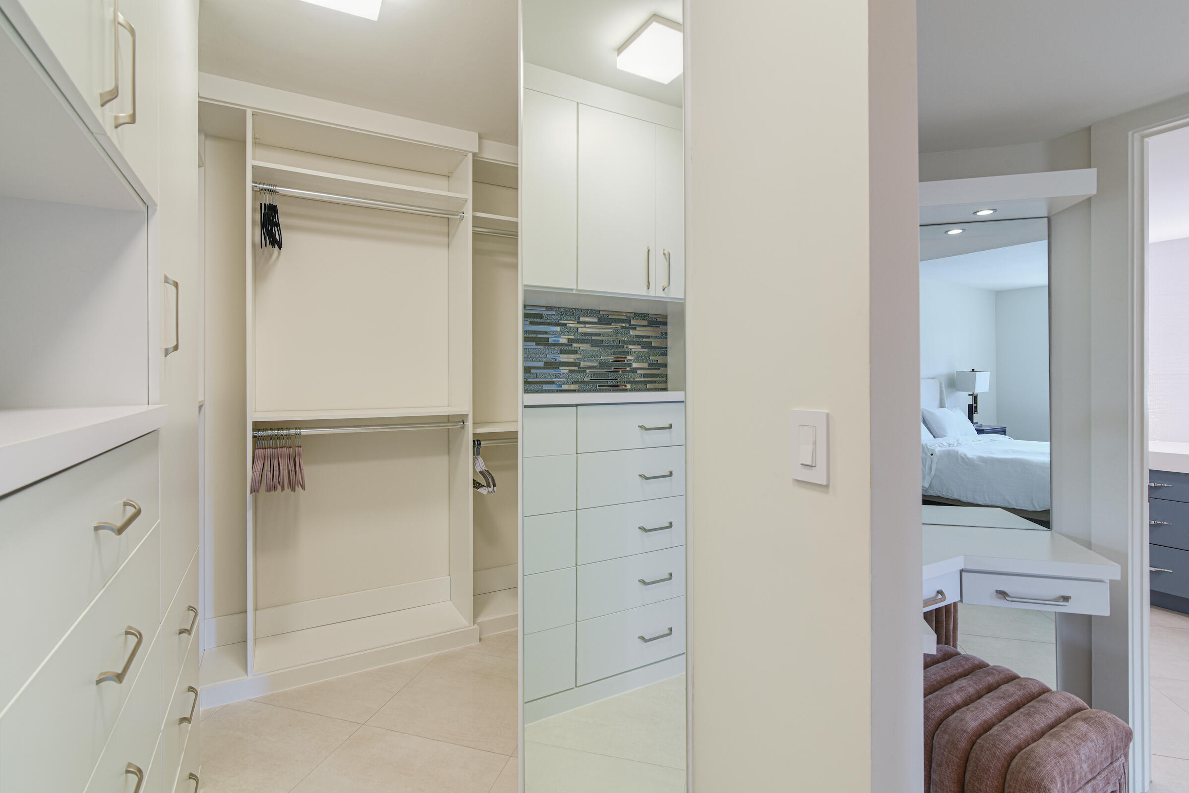 100 SE 5th 305 Avenue 305