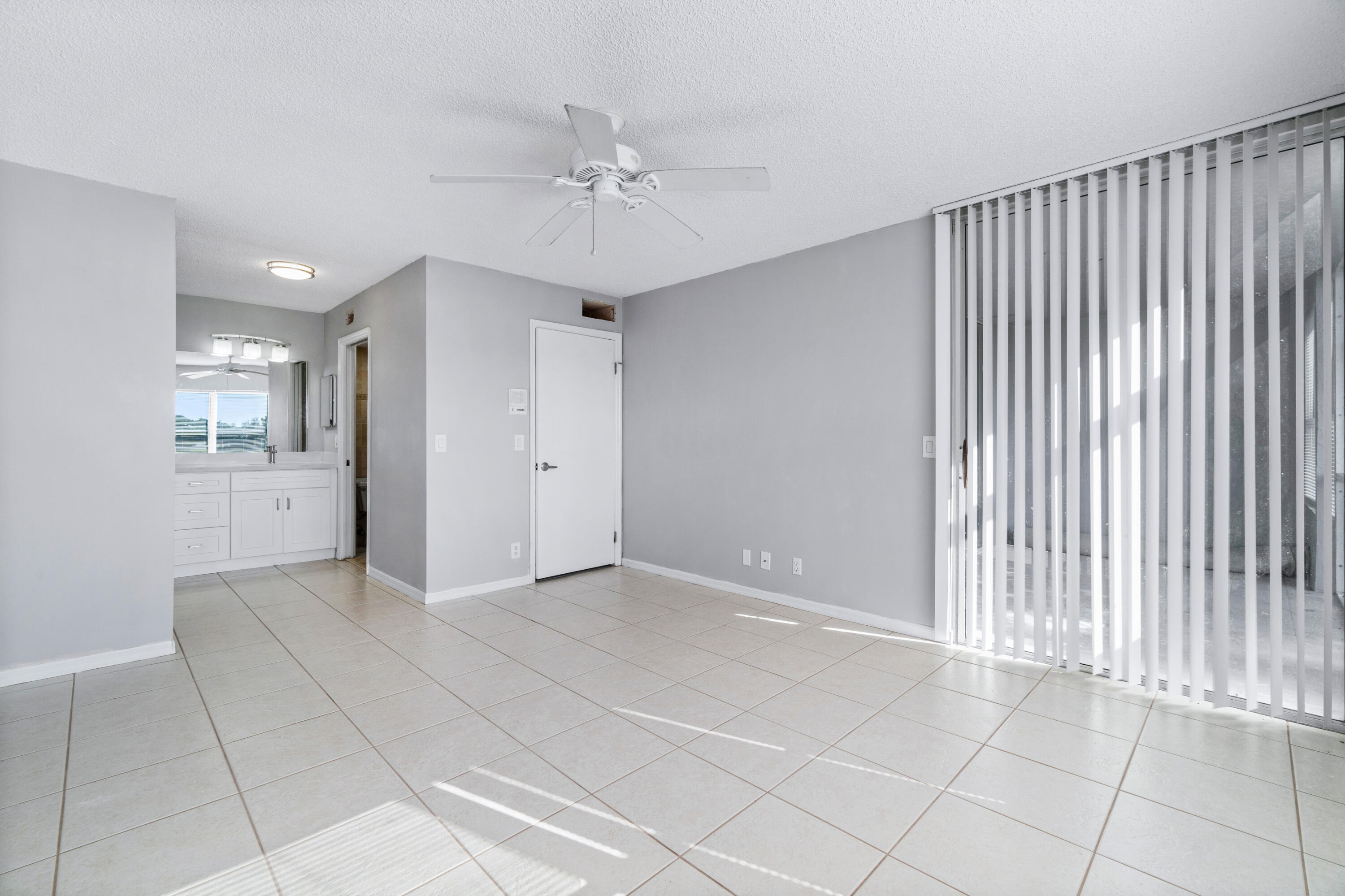 10930 Lakemore Lane 103