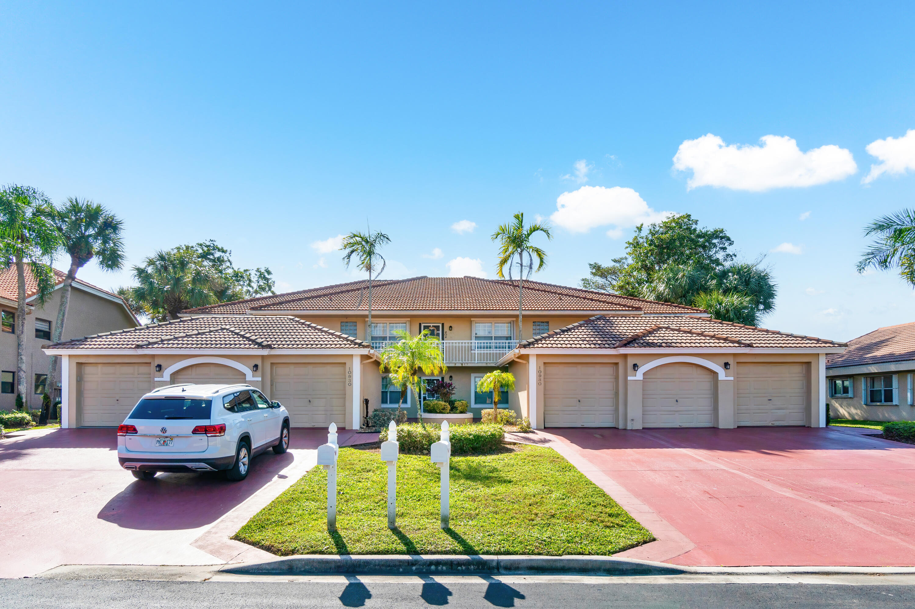 10930 Lakemore Lane 103