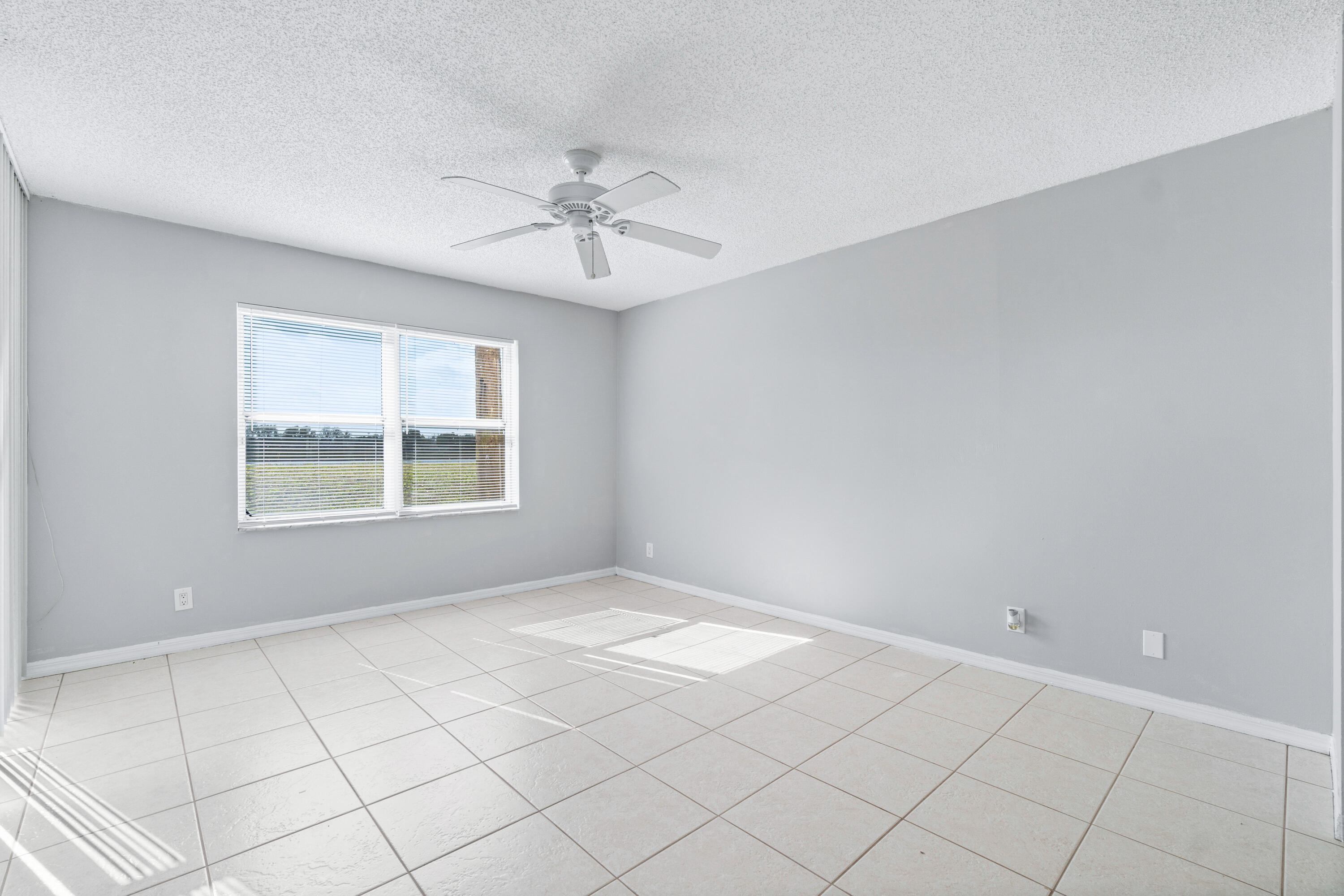 10930 Lakemore Lane 103