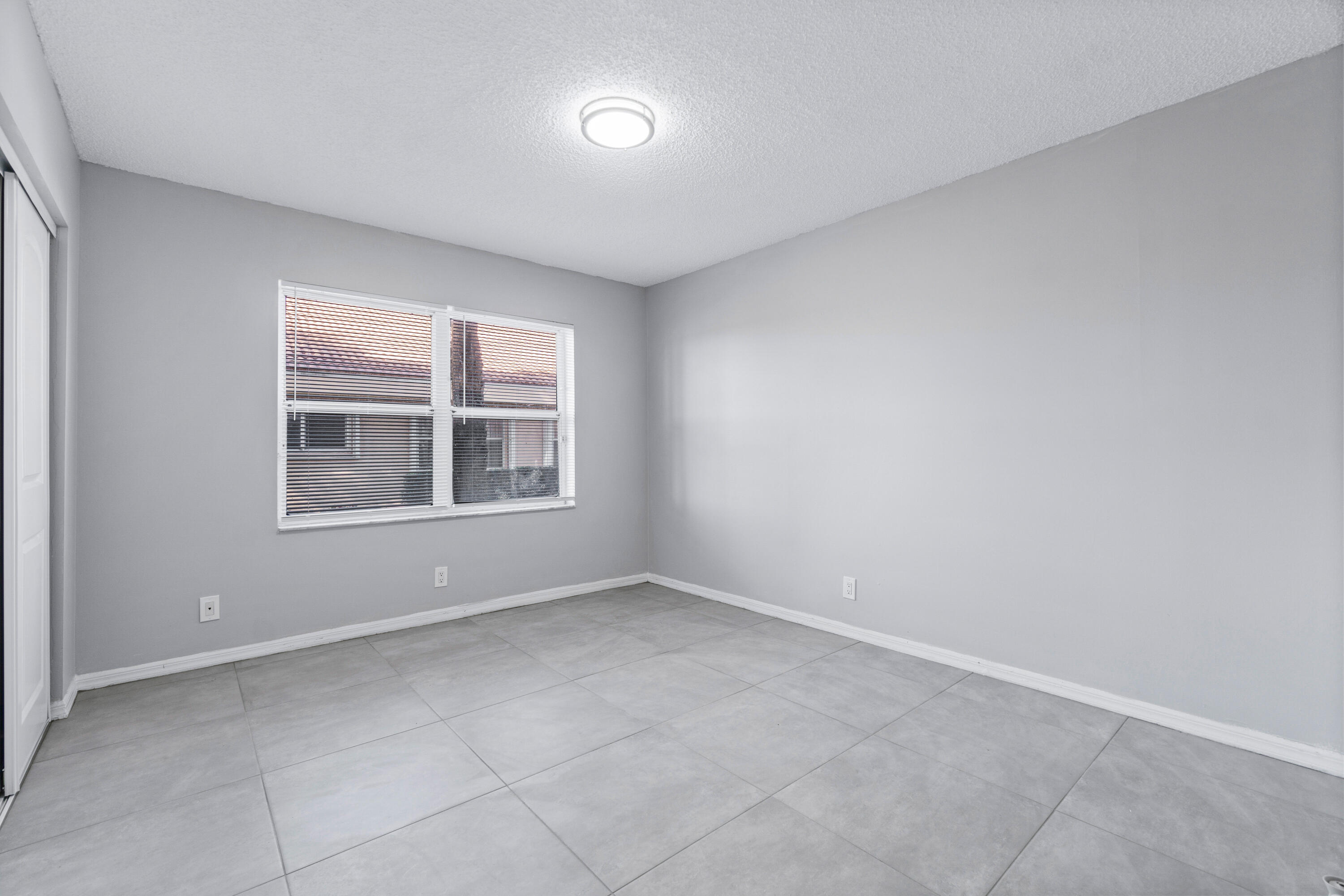 10930 Lakemore Lane 103