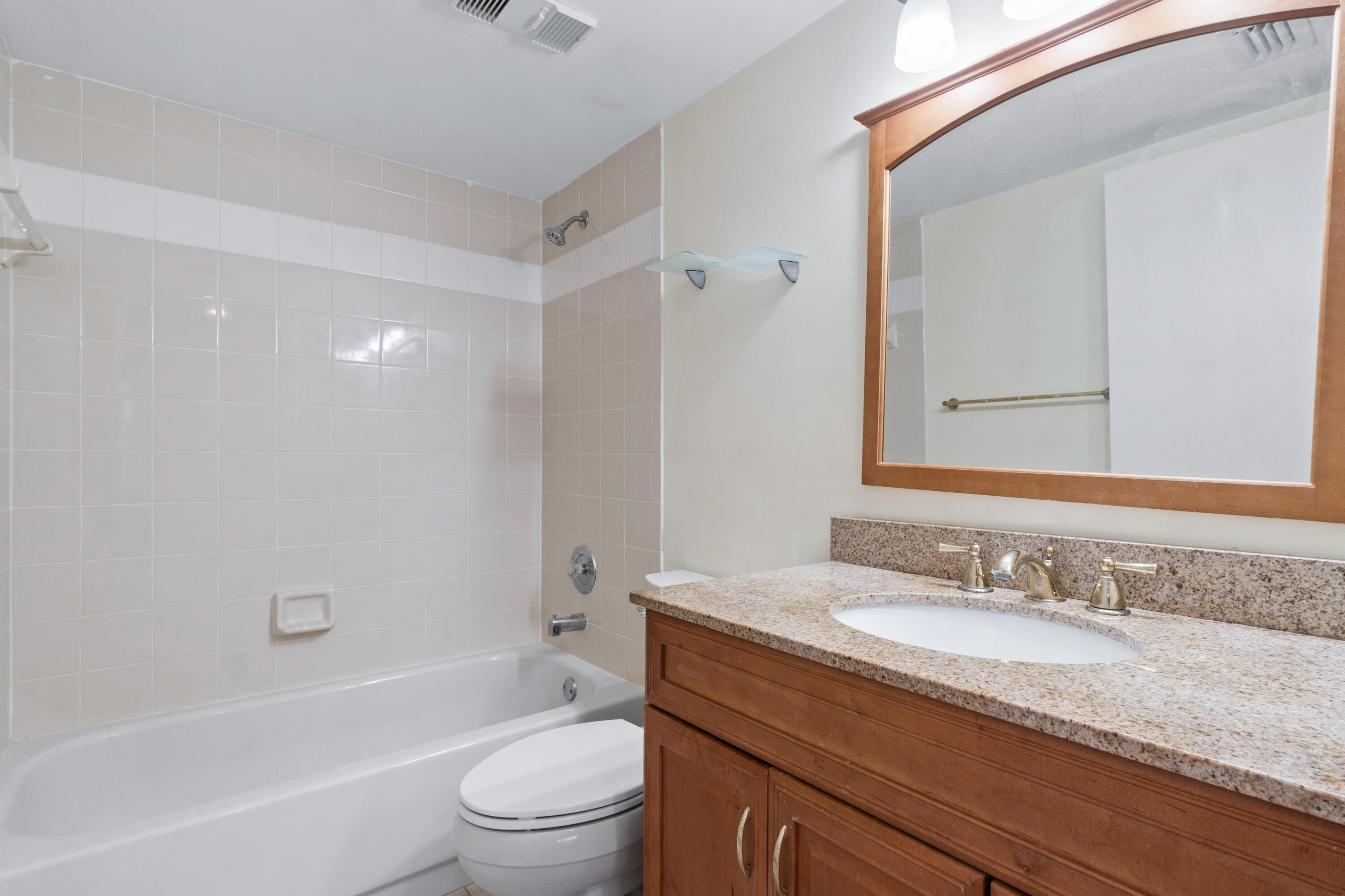 10930 Lakemore Lane 103