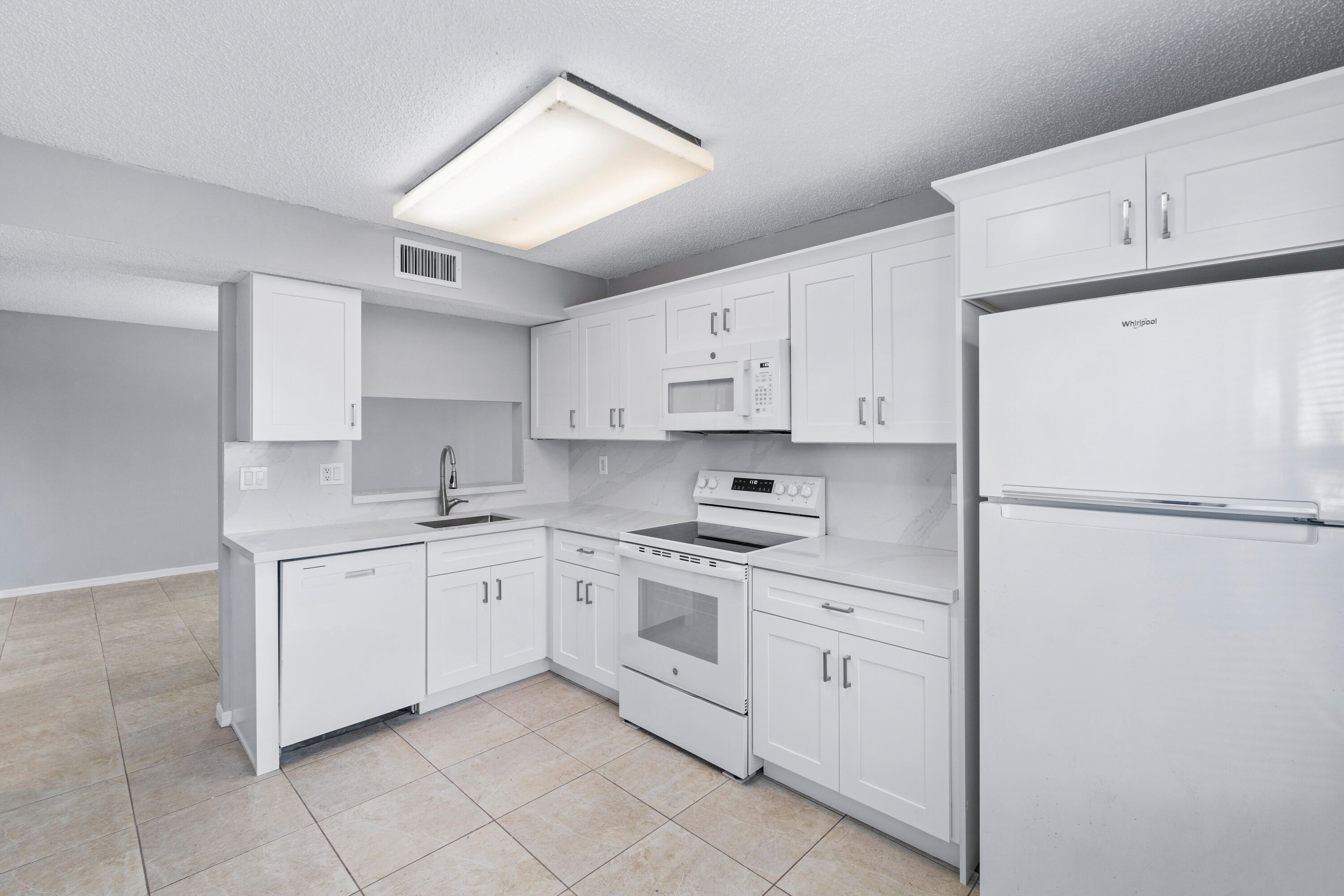 10930 Lakemore Lane 103