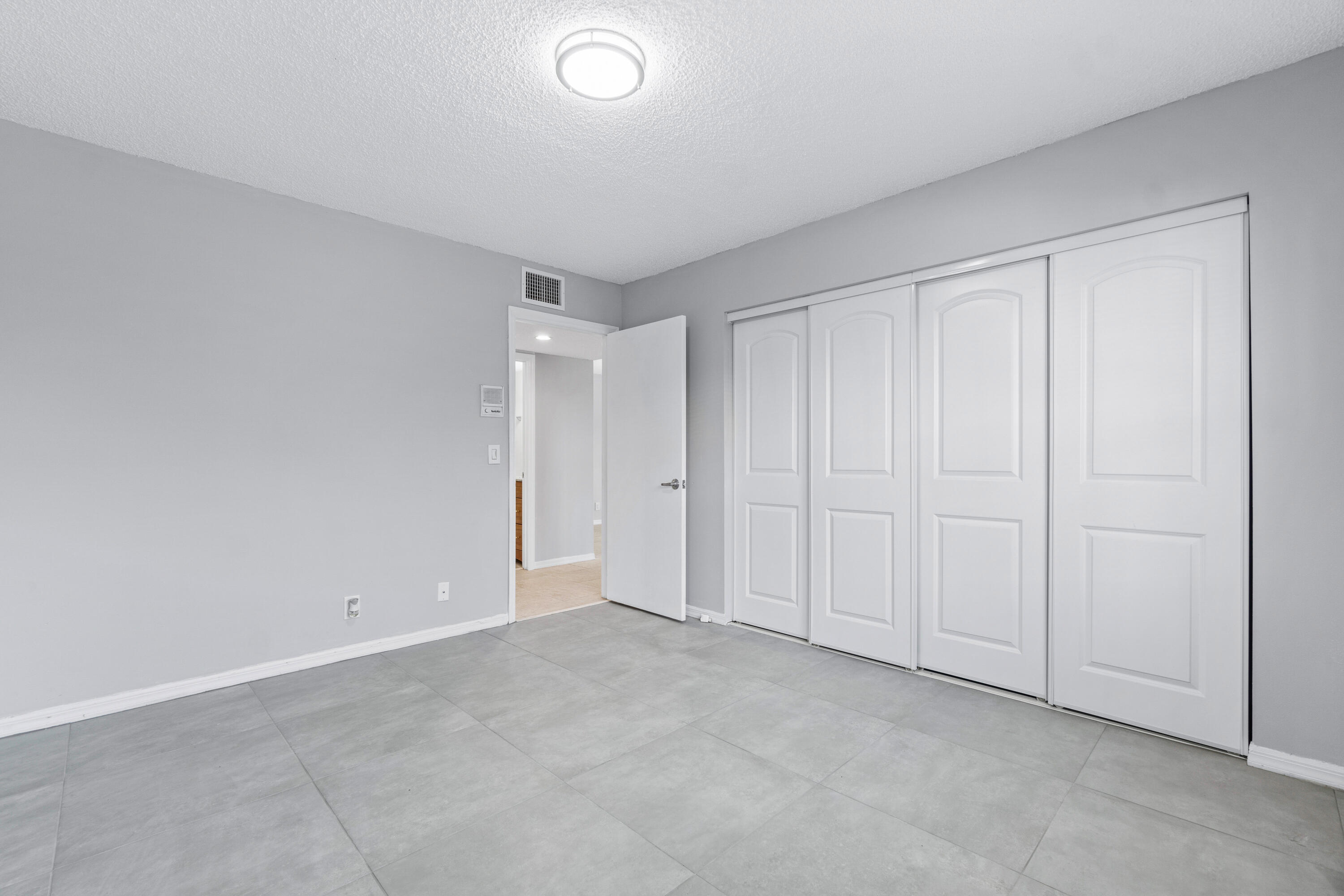 10930 Lakemore Lane 103