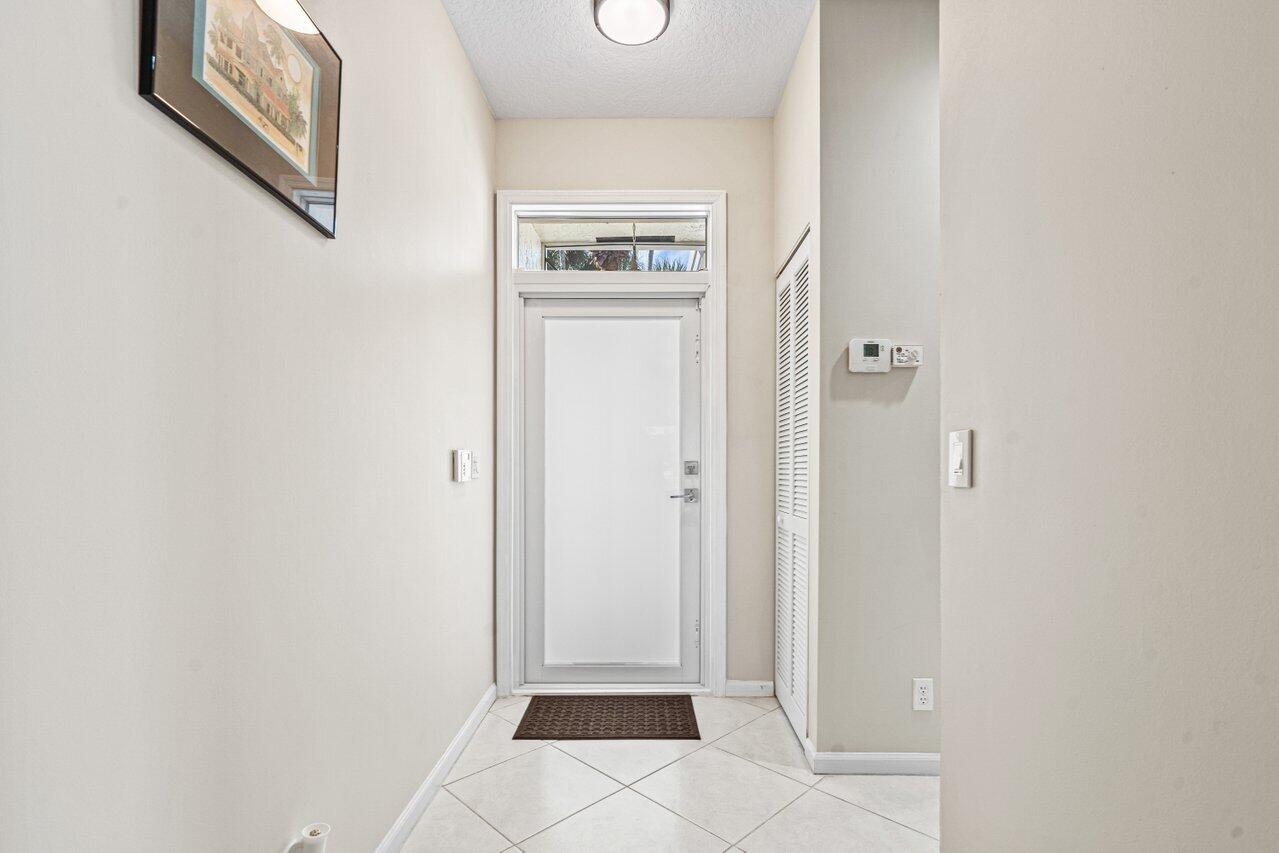 9648 Crescent View Drive N, Boynton Beach