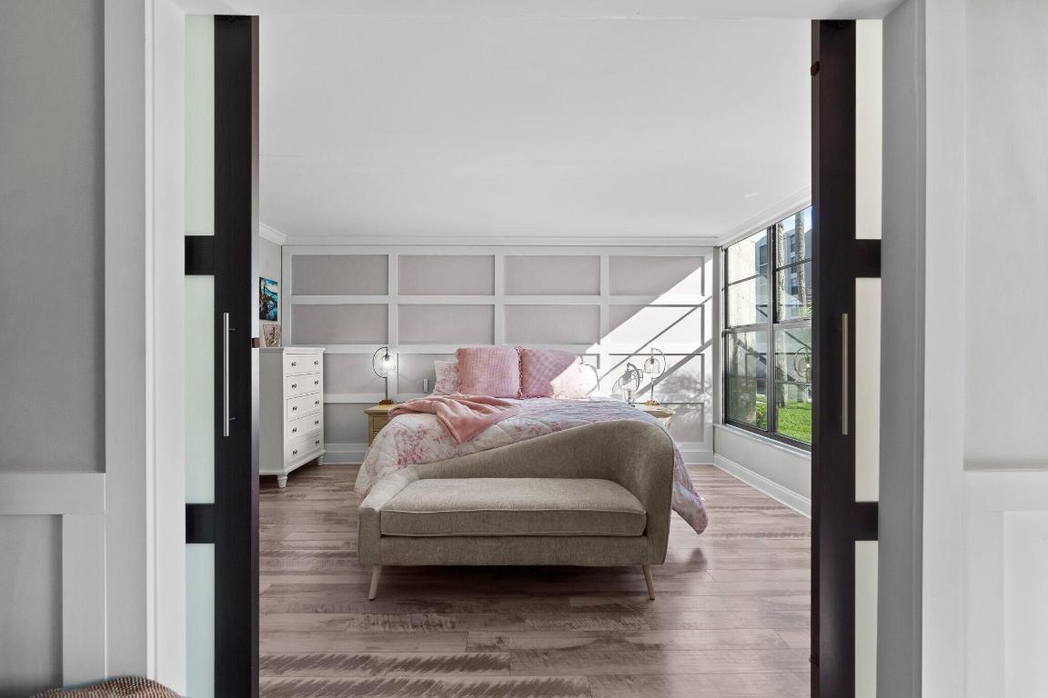 2 Royal Palm Way 105