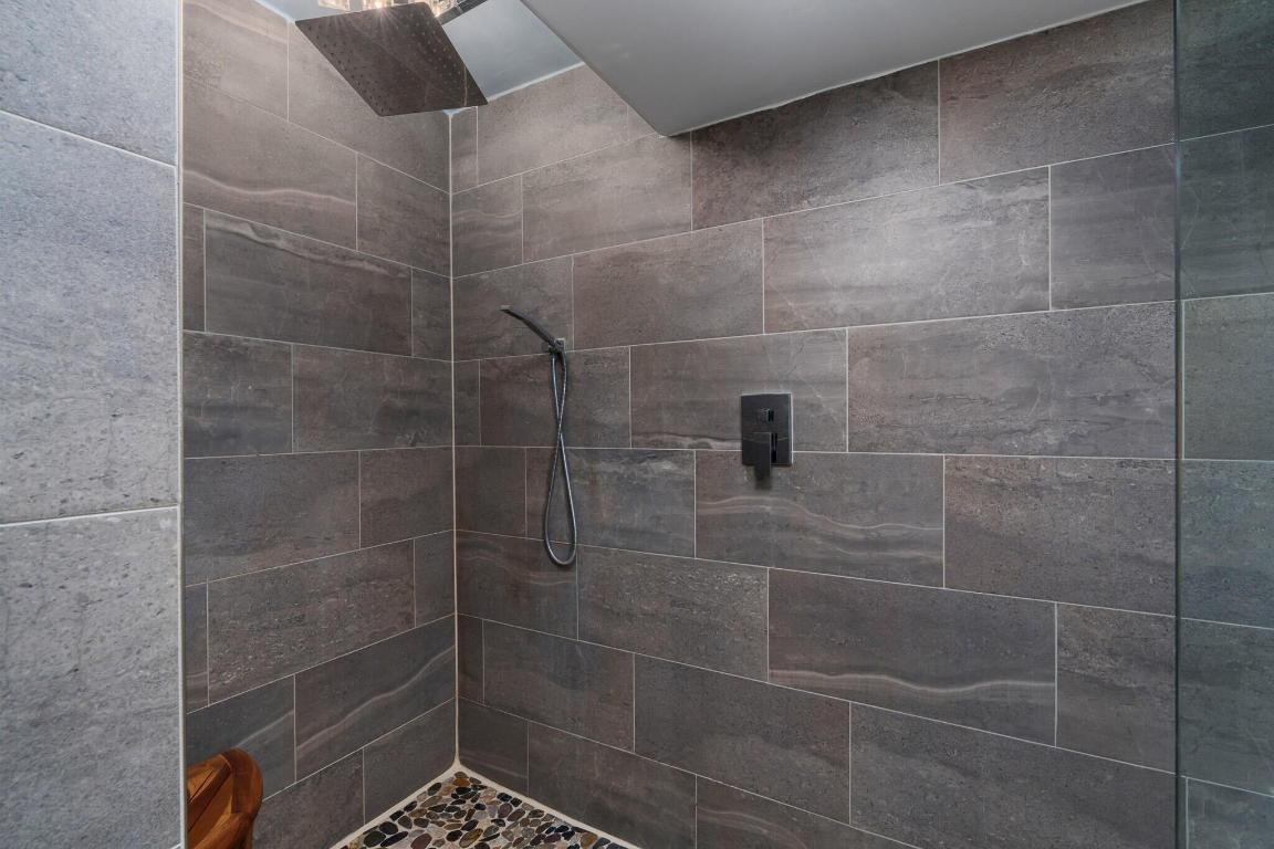 2 Royal Palm Way 105