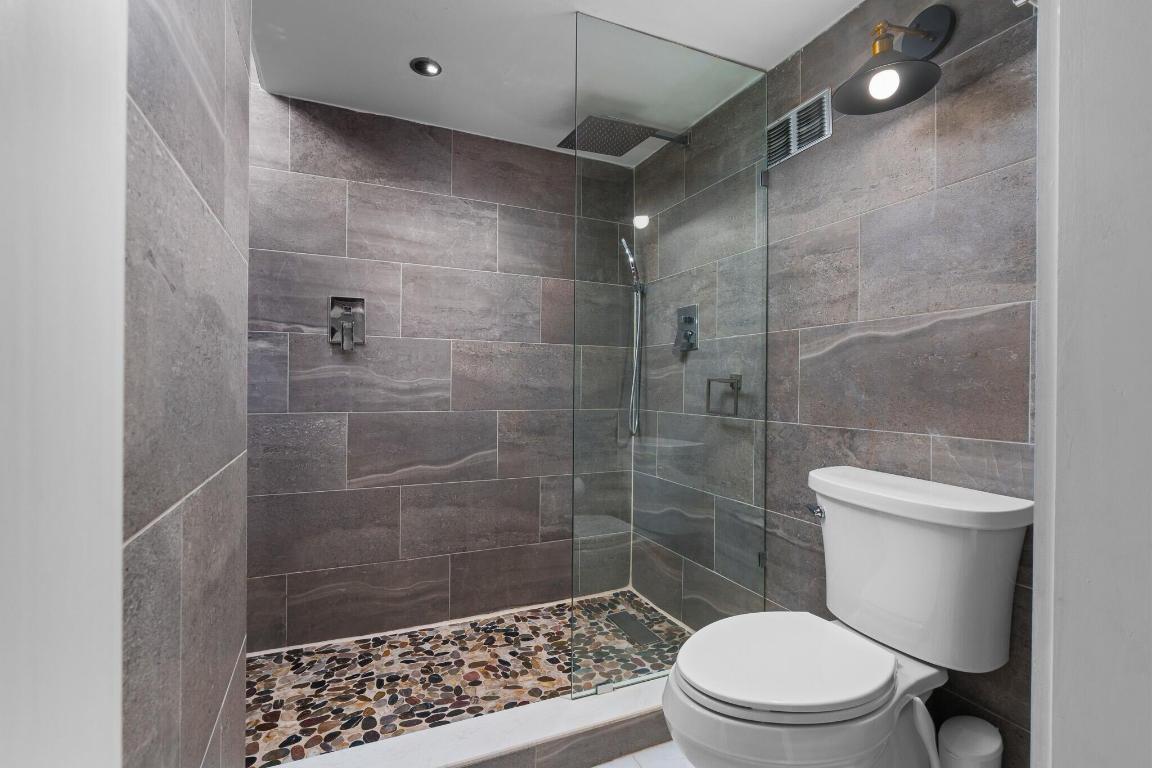 2 Royal Palm Way 105