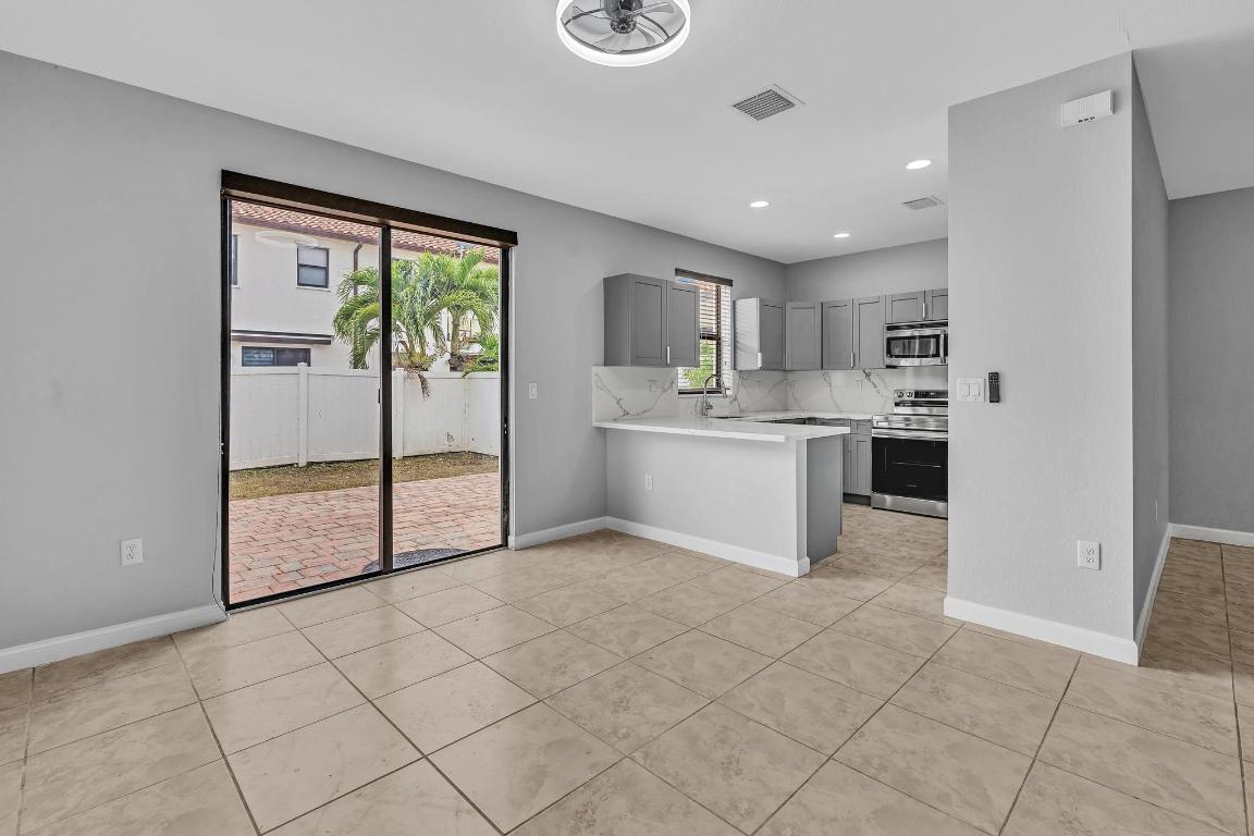 3320 W 90th Street, Hialeah
