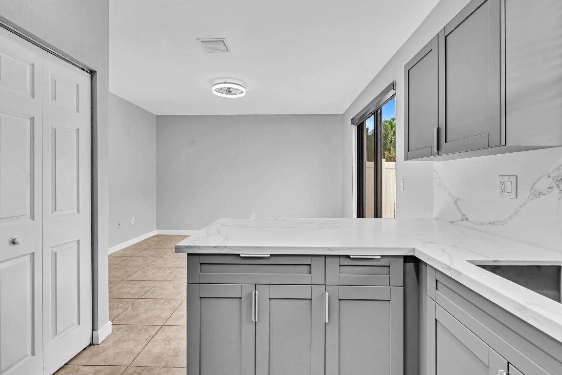 3320 W 90th Street, Hialeah