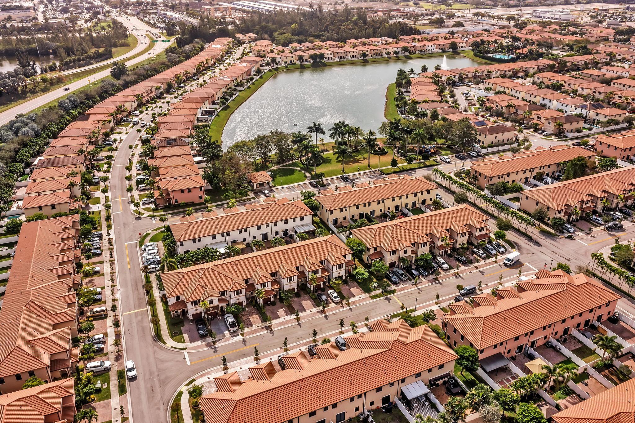 3320 W 90th Street, Hialeah