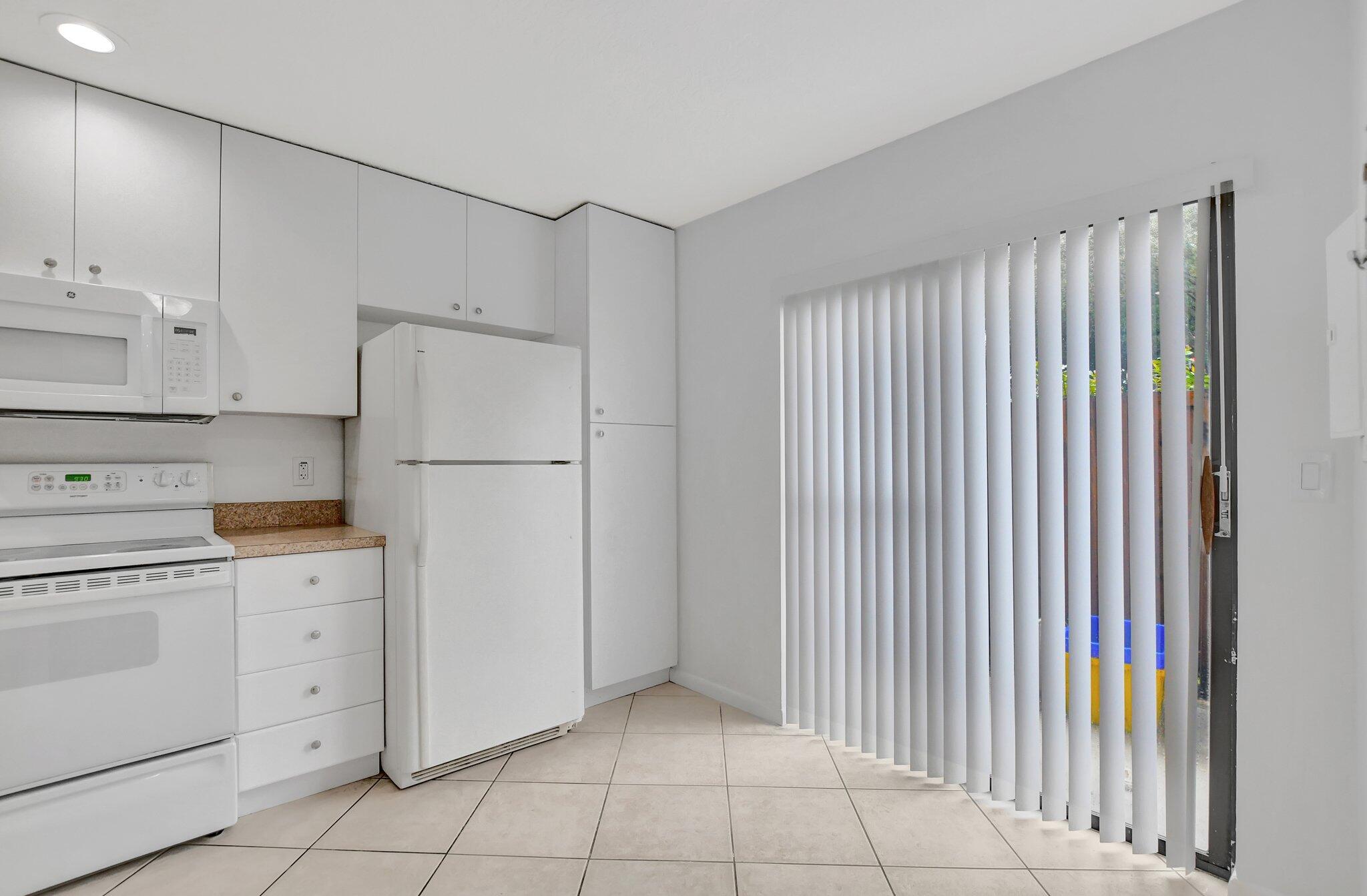 7630 Lago Del Mar Drive 6