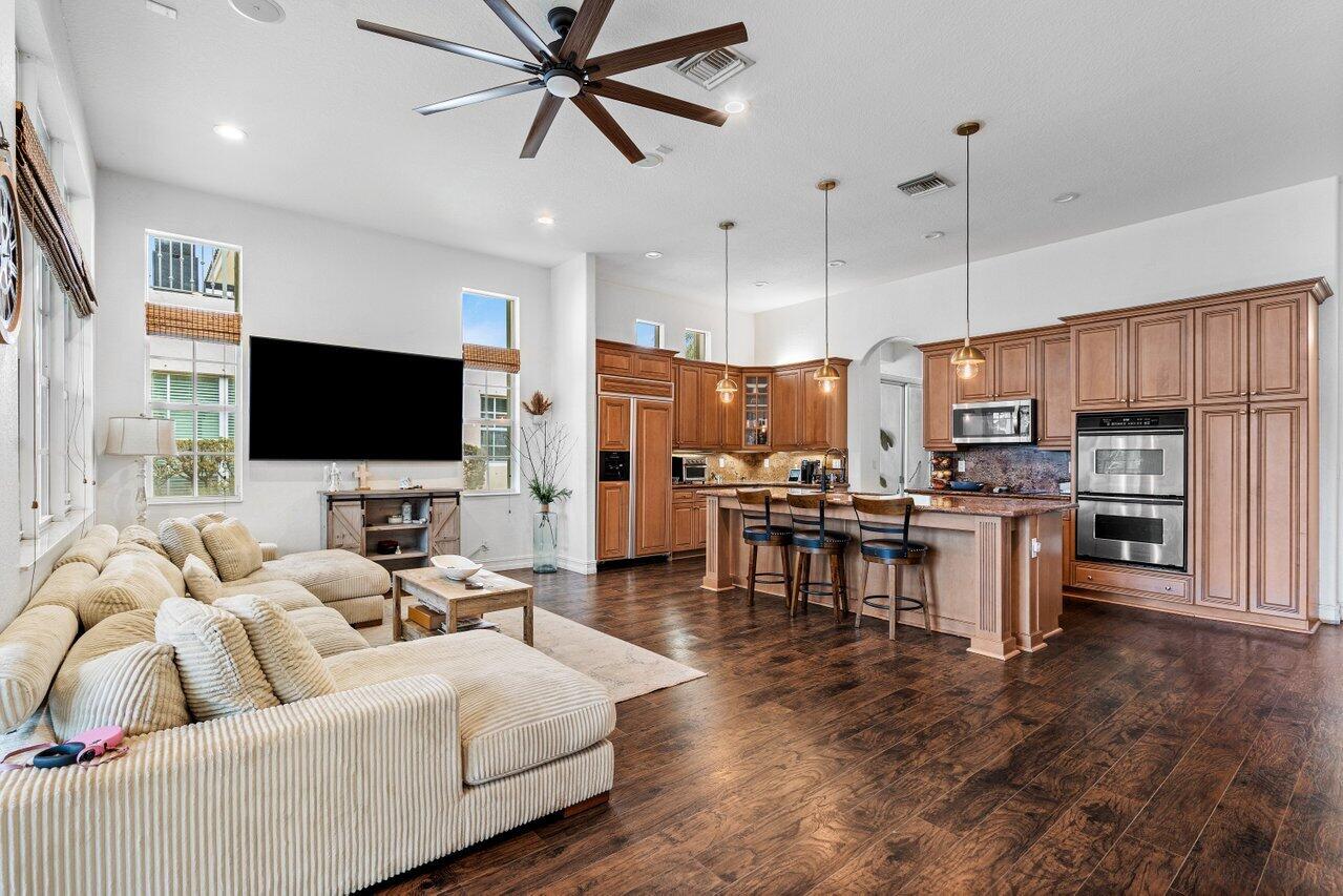 8225 NW 105th Lane