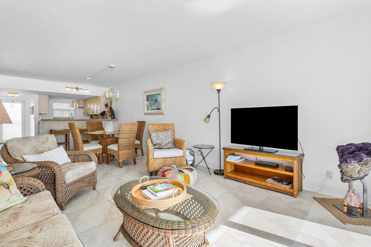 3101 S Ocean 1022 Boulevard 1022