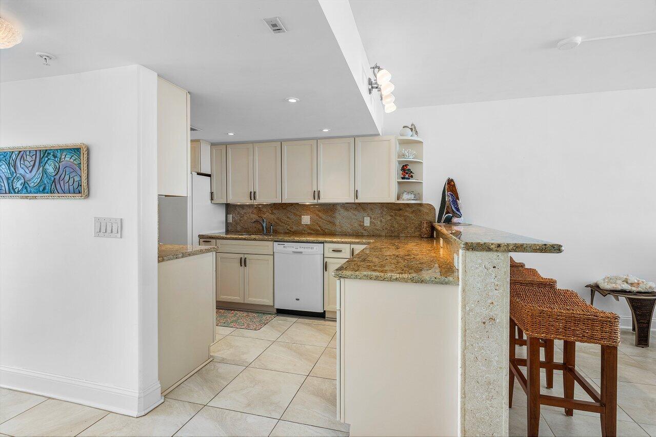 3101 S Ocean 1022 Boulevard 1022