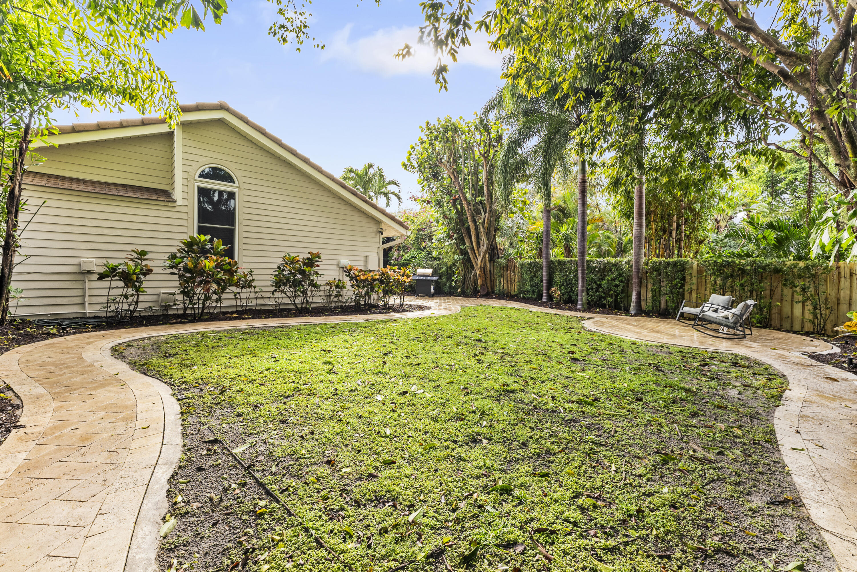 4135 NW 1st Court