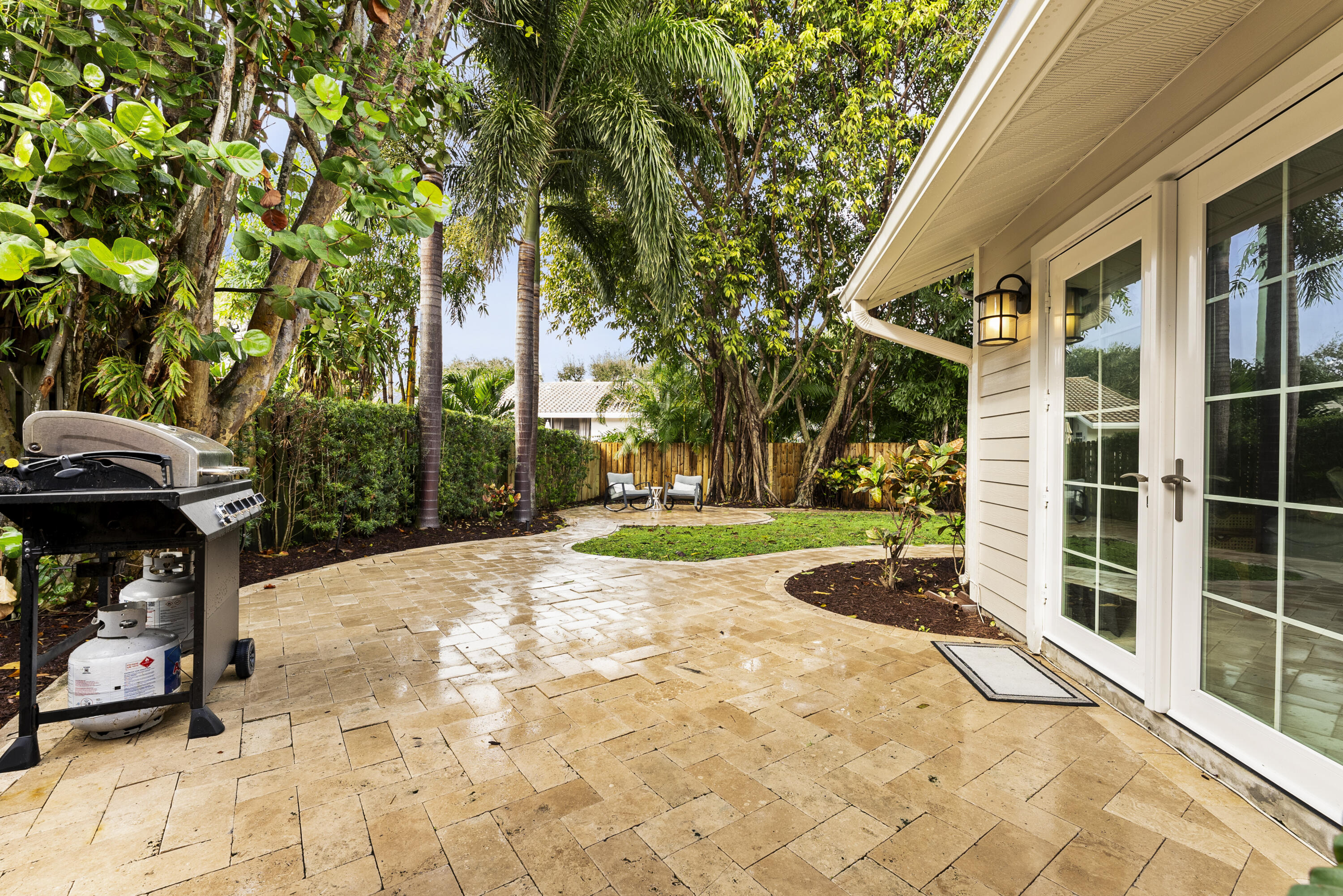 4135 NW 1st Court
