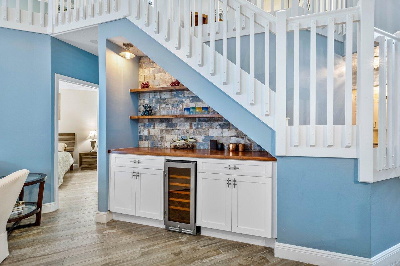 1132 Canoe Point