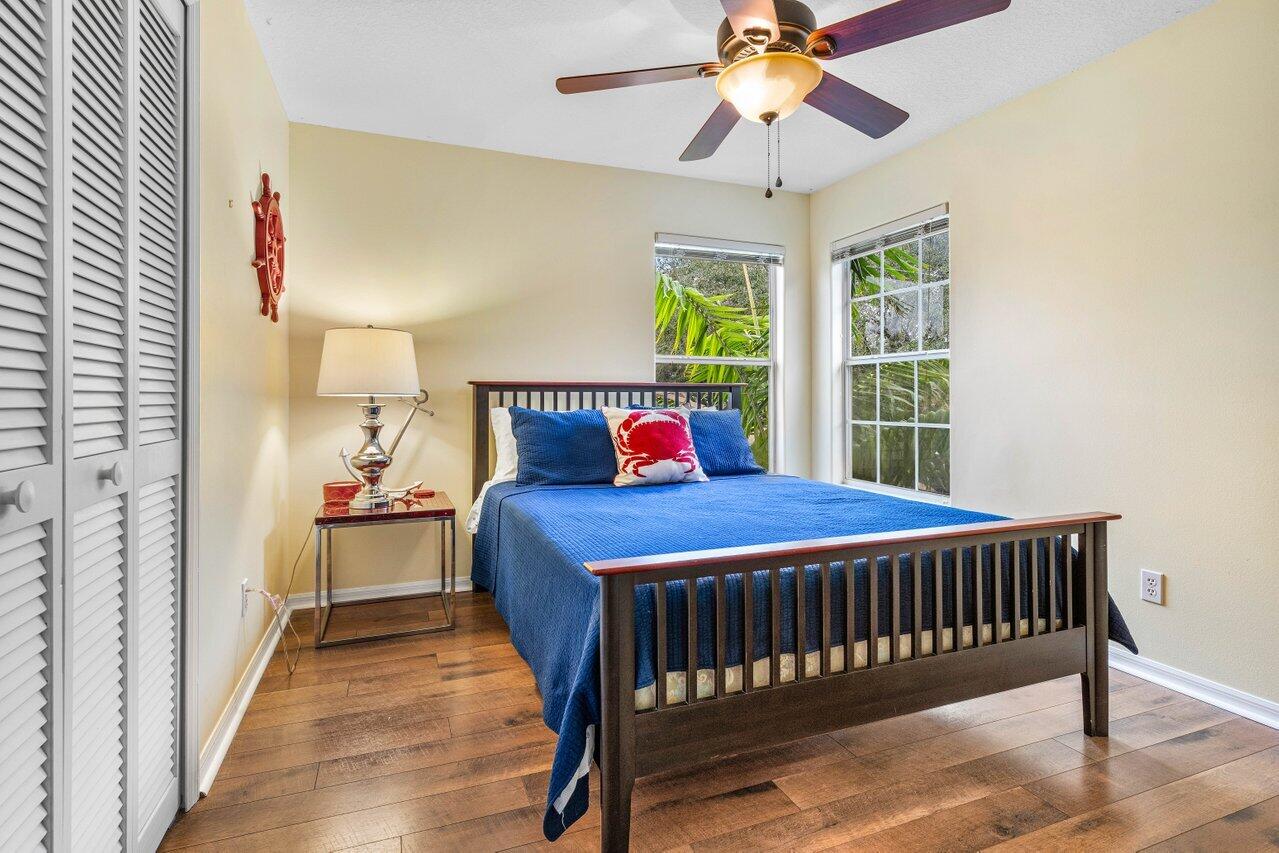 1132 Canoe Point