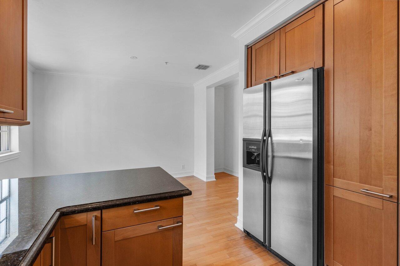 332 W Mallory Circle