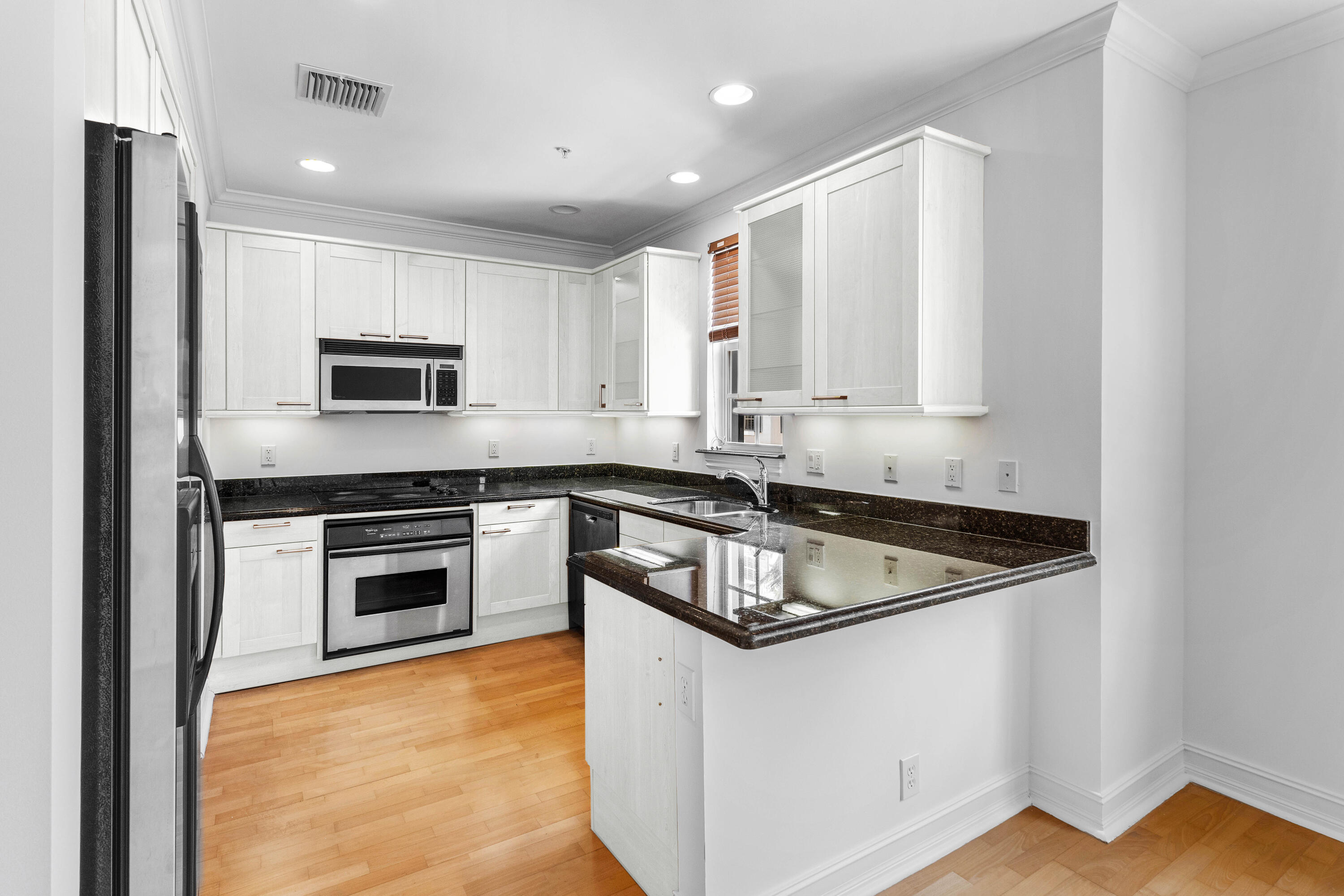 332 W Mallory Circle