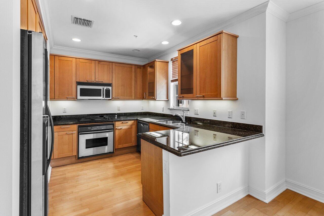 332 W Mallory Circle