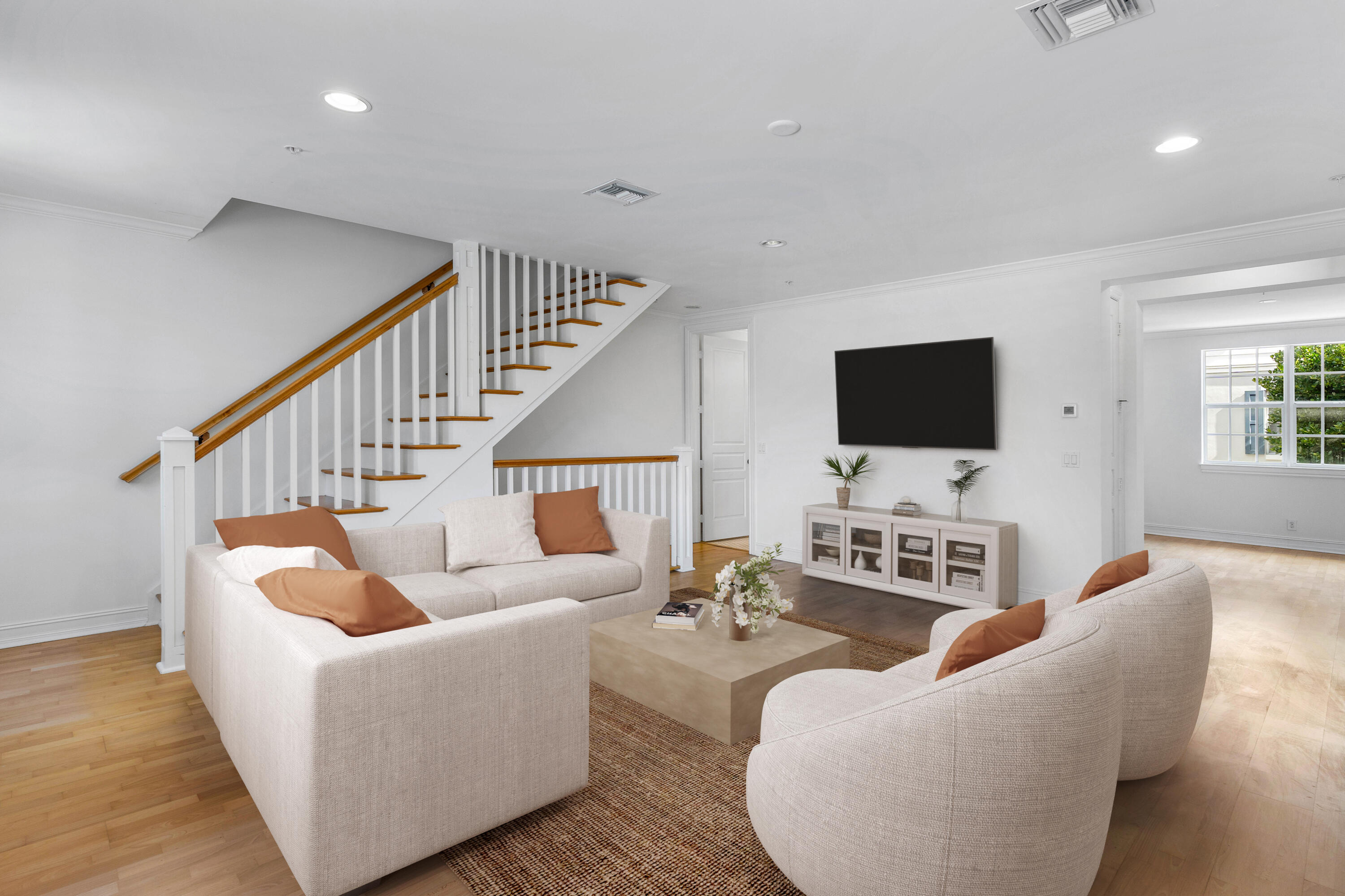 332 W Mallory Circle