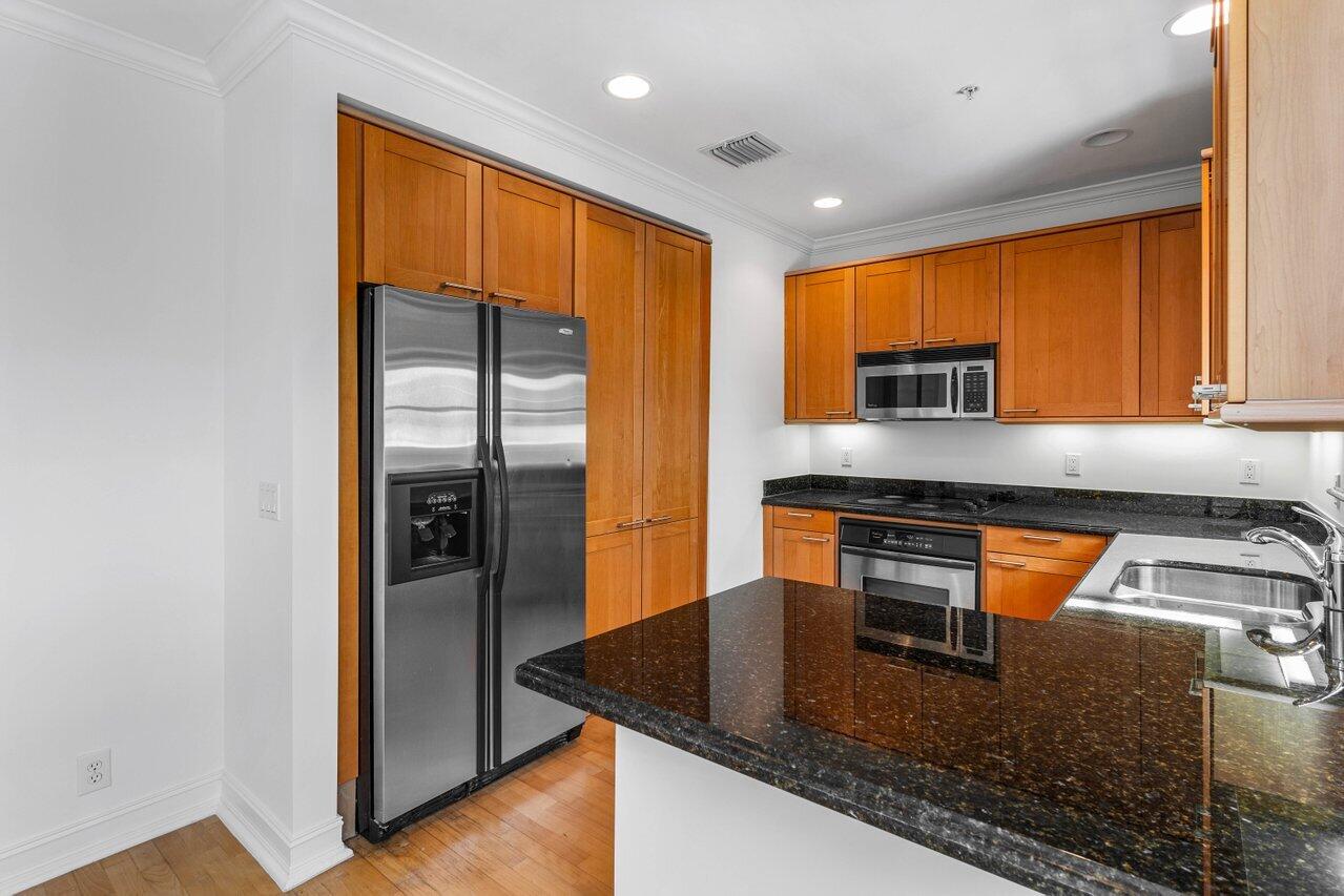 332 W Mallory Circle