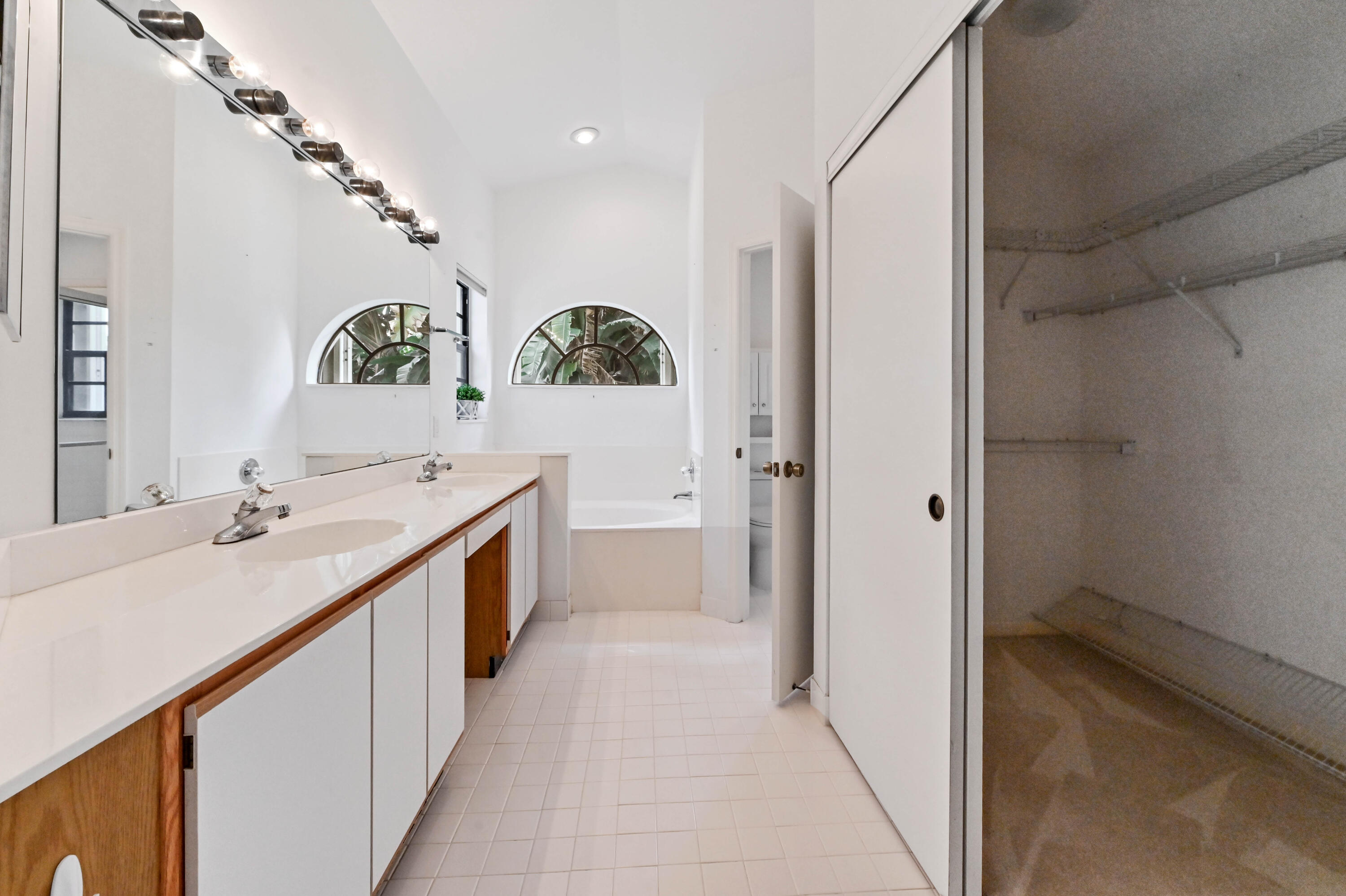 4500 Sherwood Forest Drive