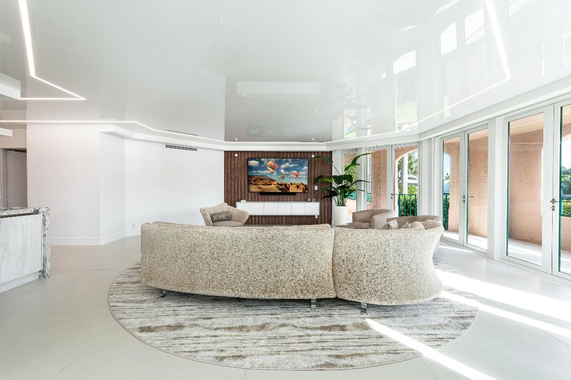 100 SE 5th Avenue 101