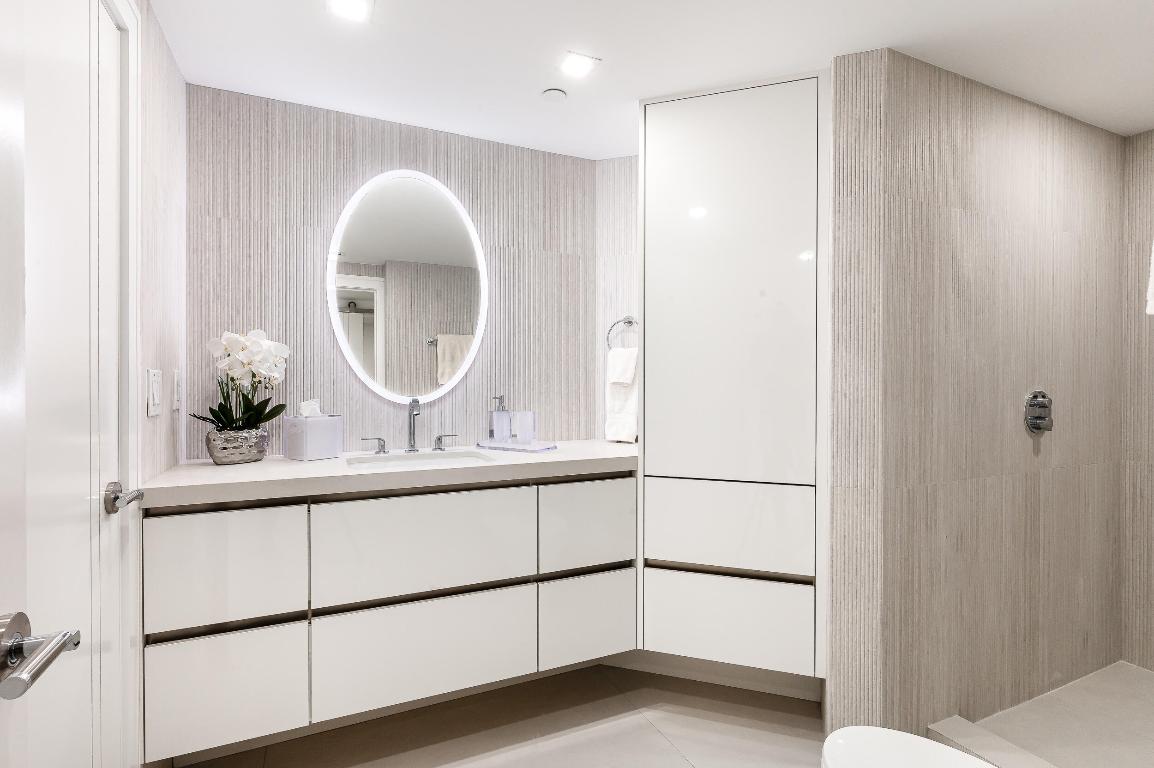 100 SE 5th Avenue 101