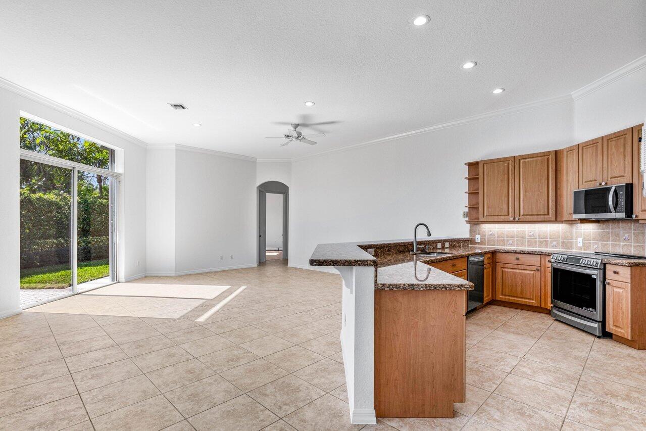 400 Rosewood Circle