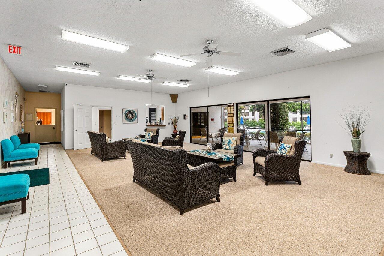 3630 Whitehall Drive #205, West Palm Beach Unit: #205