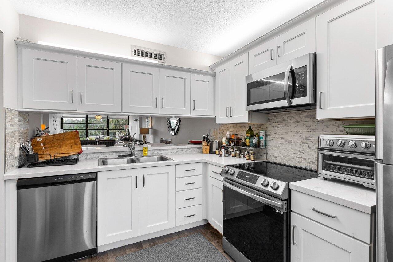 3630 Whitehall Drive #205, West Palm Beach Unit: #205