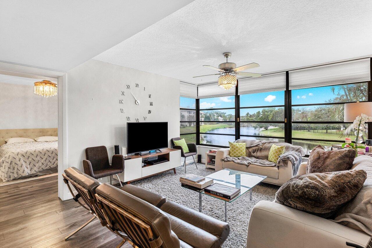 3630 Whitehall Drive #205, West Palm Beach Unit: #205