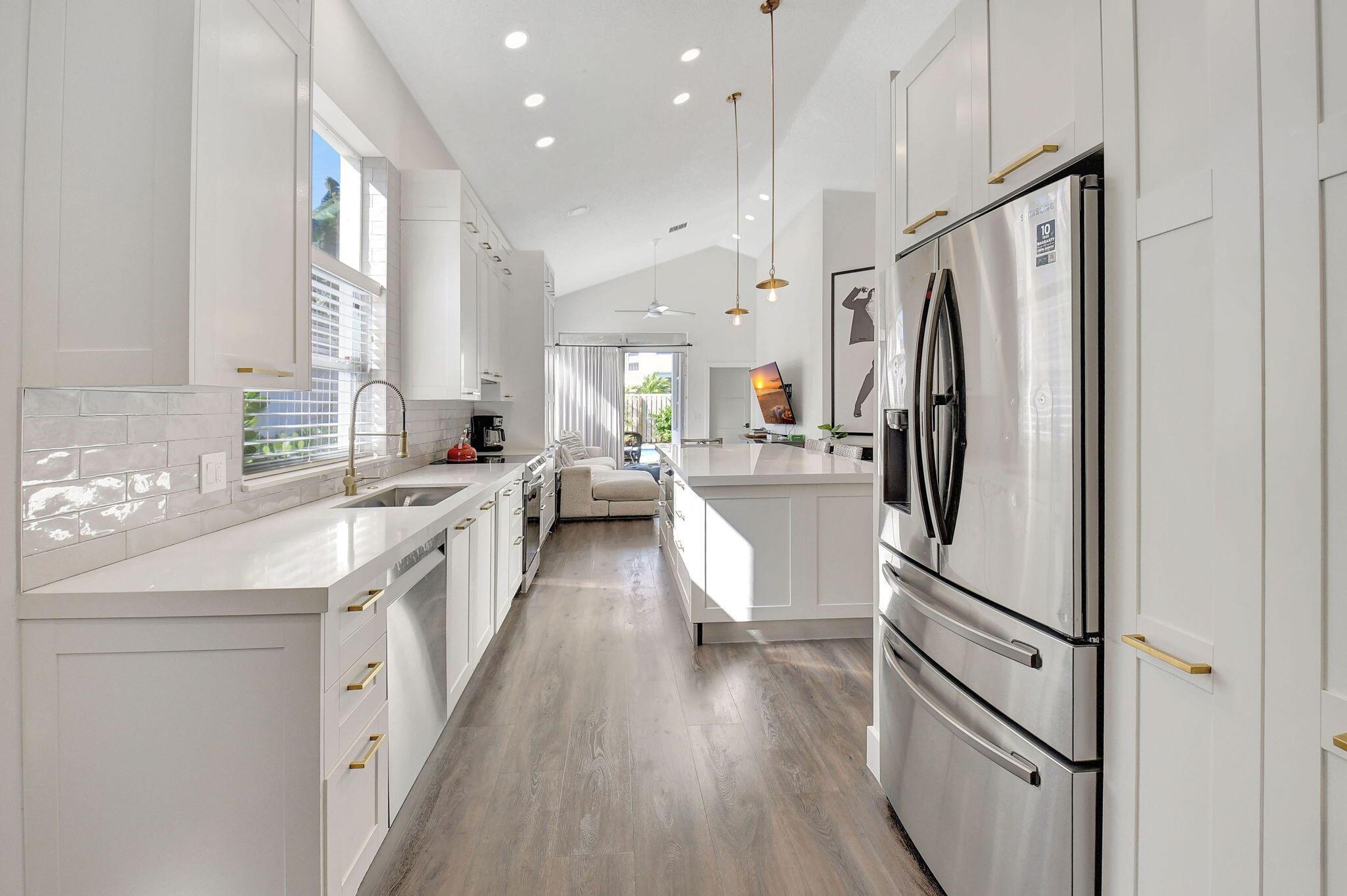 6675 NW 25th Terrace