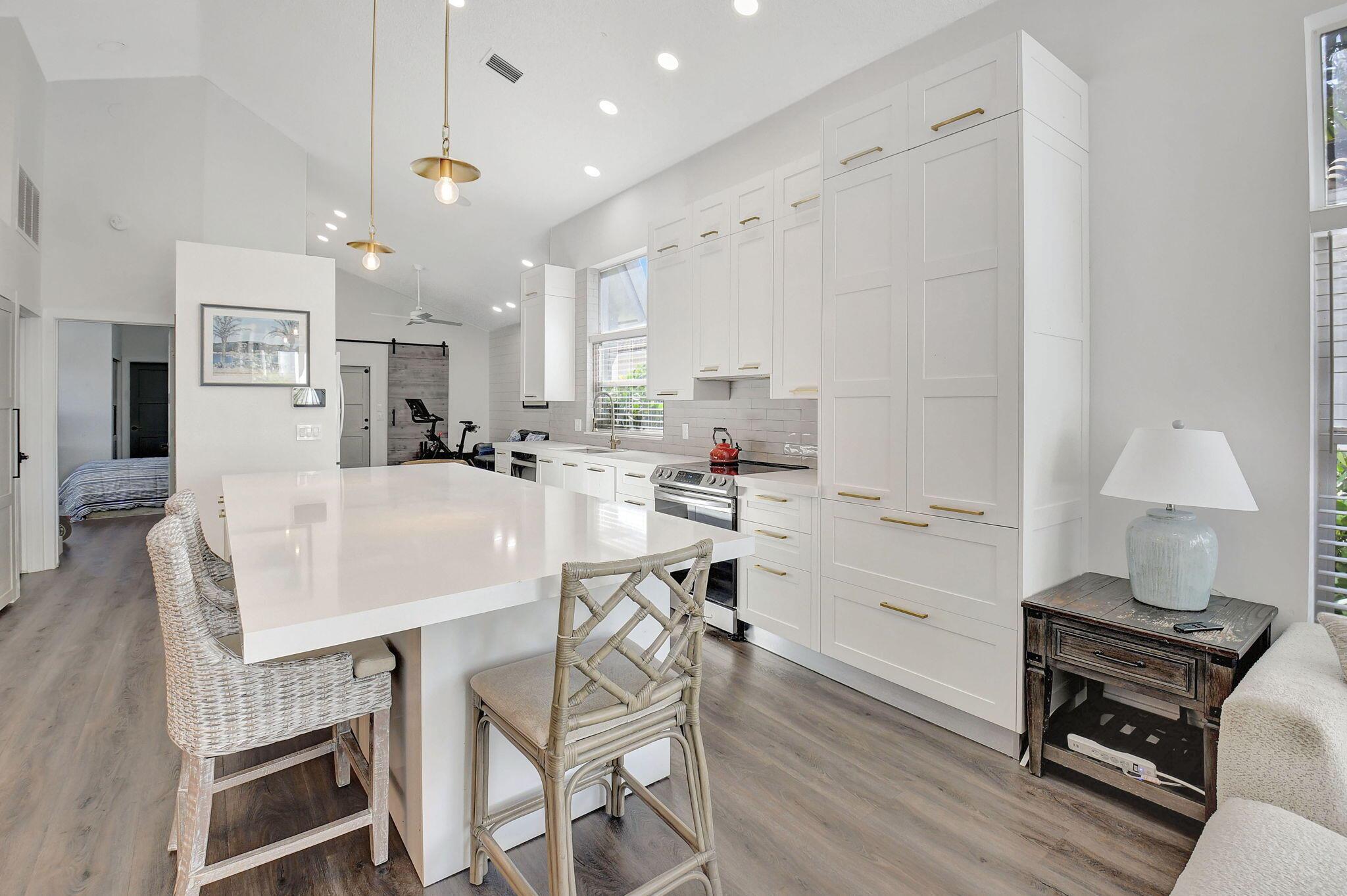 6675 NW 25th Terrace