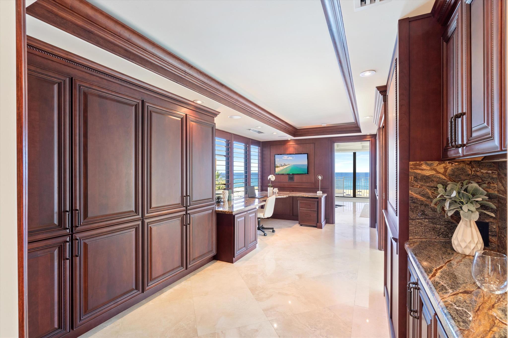 2155 S Ocean Boulevard 10