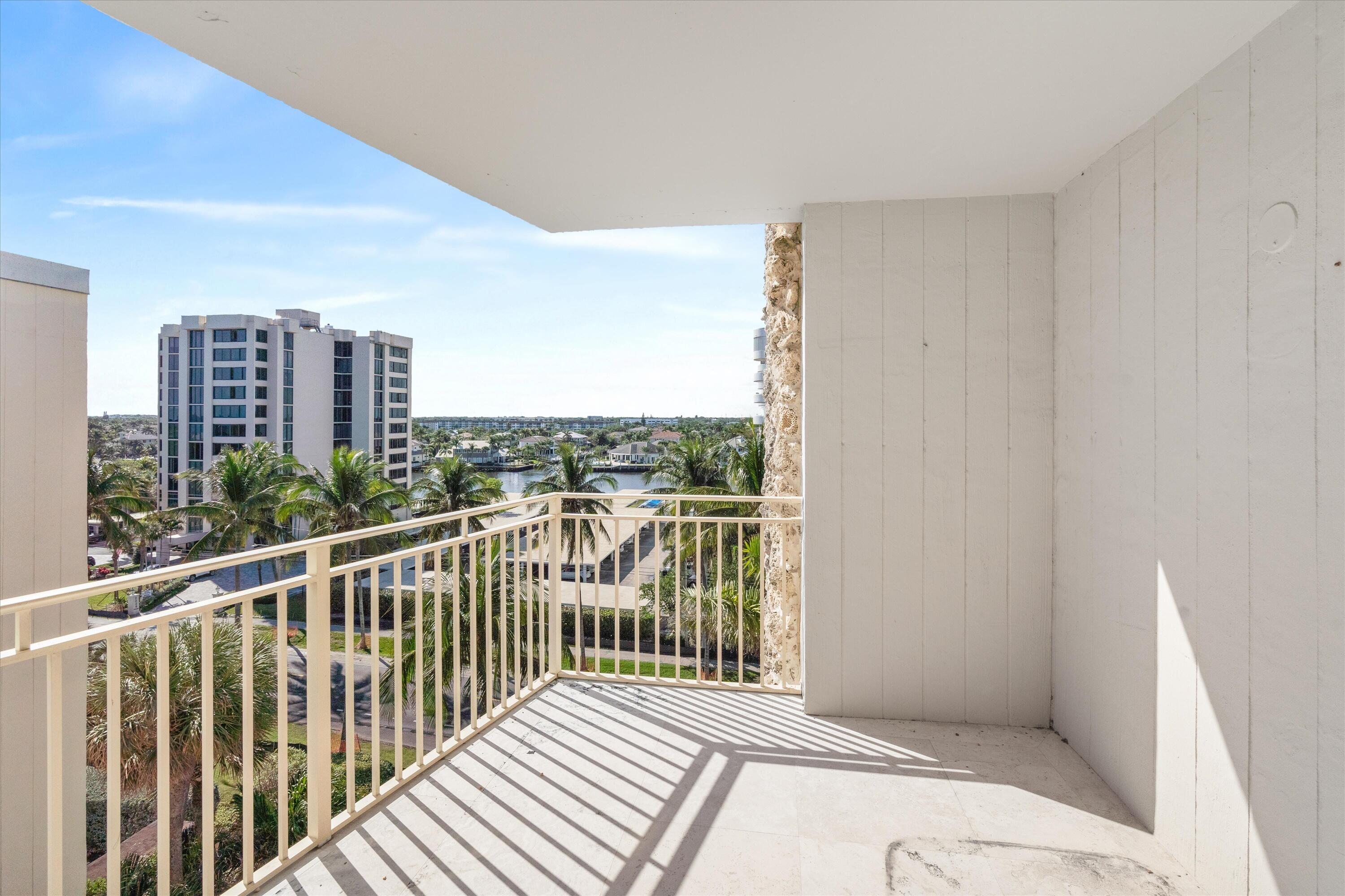 2155 S Ocean Boulevard 10
