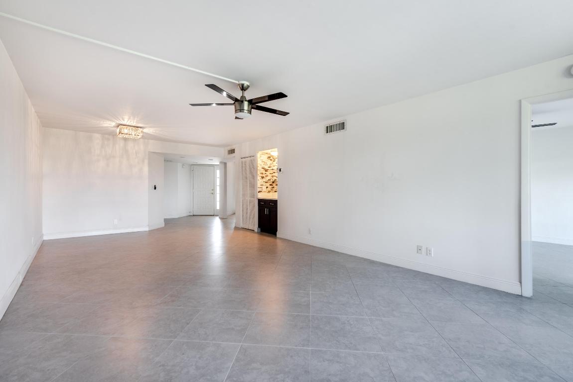 7515 Glendevon Lane, 602, Delray Beach Unit: 602
