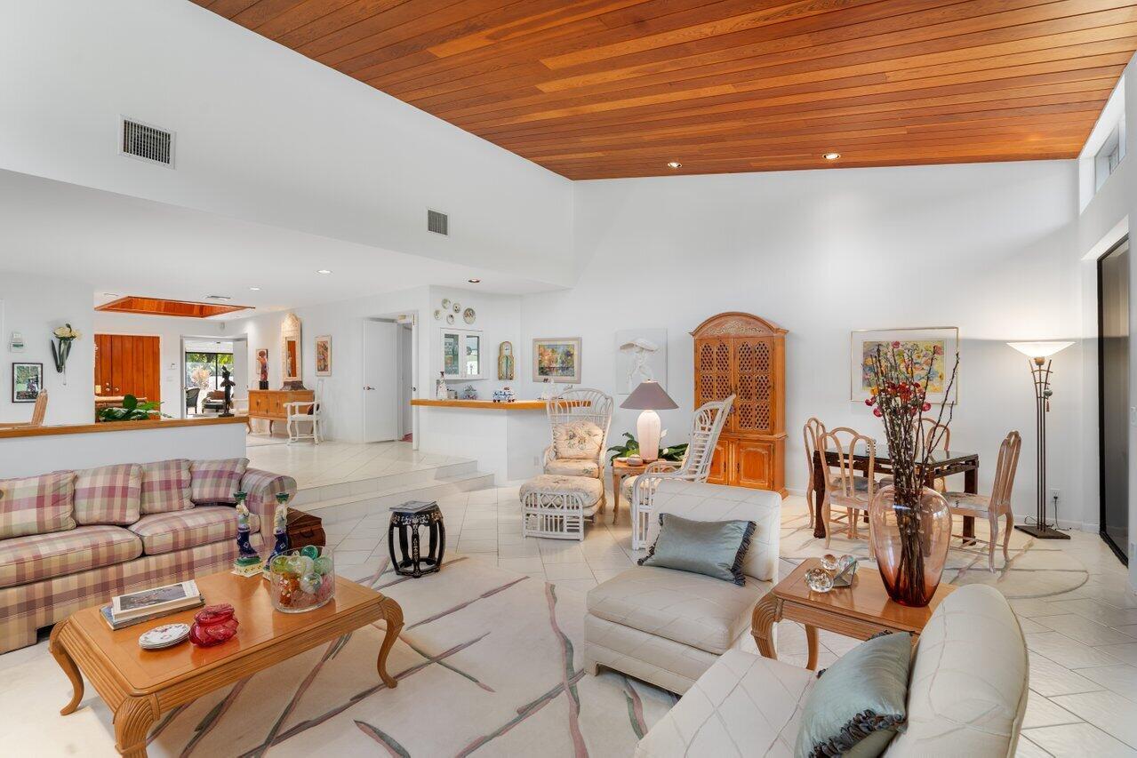 72 Northwoods Circle