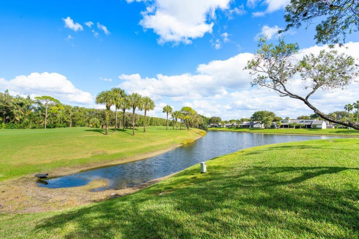 72 Northwoods Circle