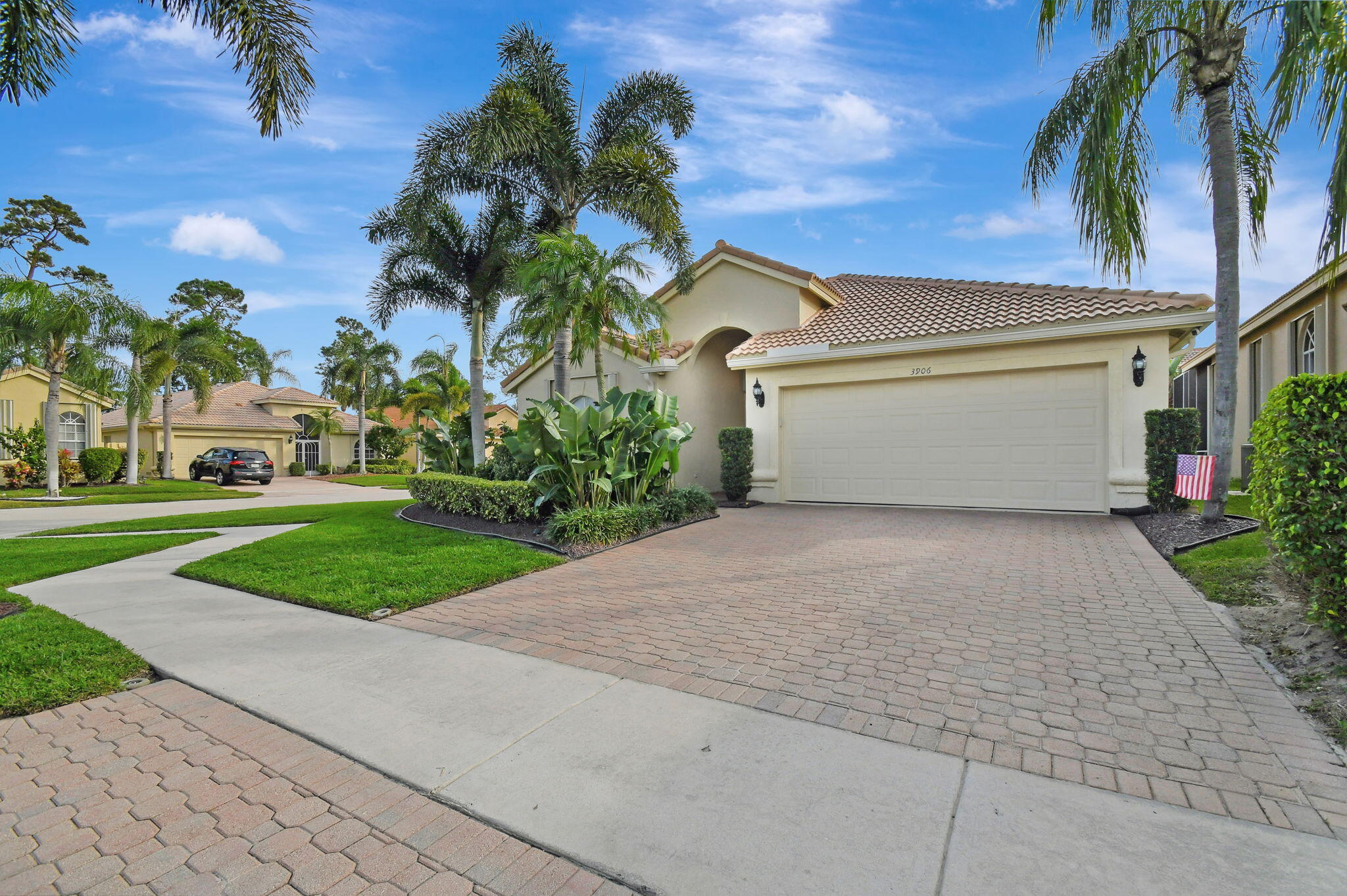 3906 Palladium Lake Drive