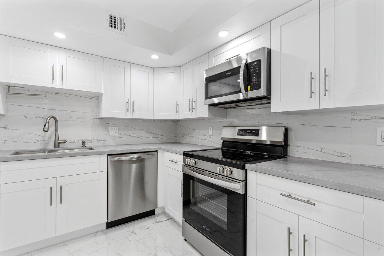 3090 N Course Drive 208