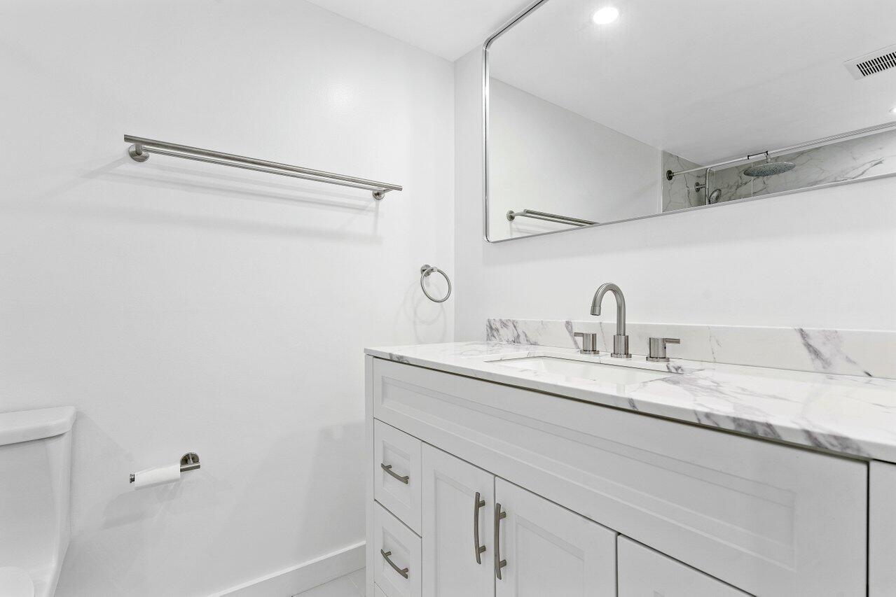 3090 N Course Drive 208