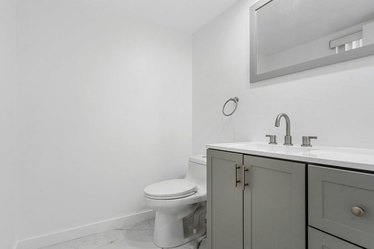 3090 N Course Drive 208