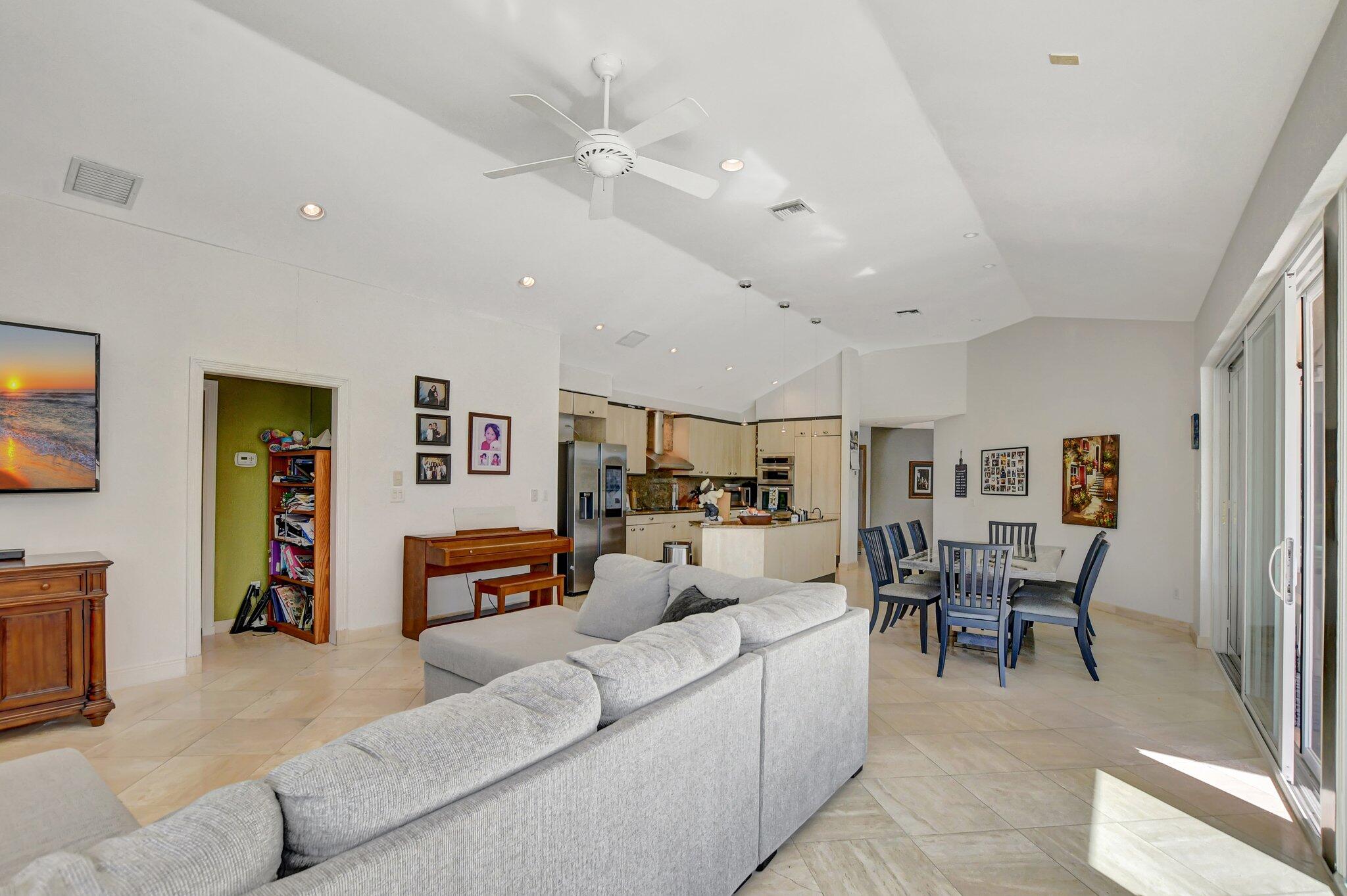 10710 Kirkaldy Lane, Boca Raton